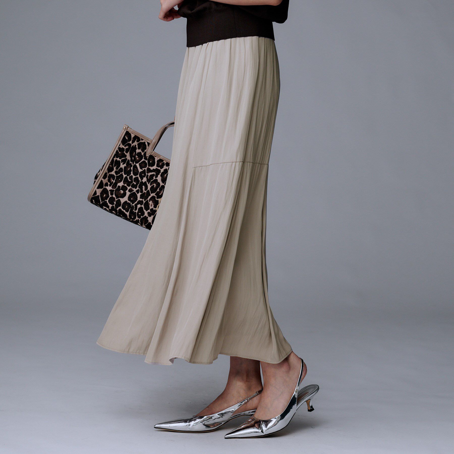 UNTITLED「【洗える/1枚で着映え】ソフト裾フレアスカート」|スカート|