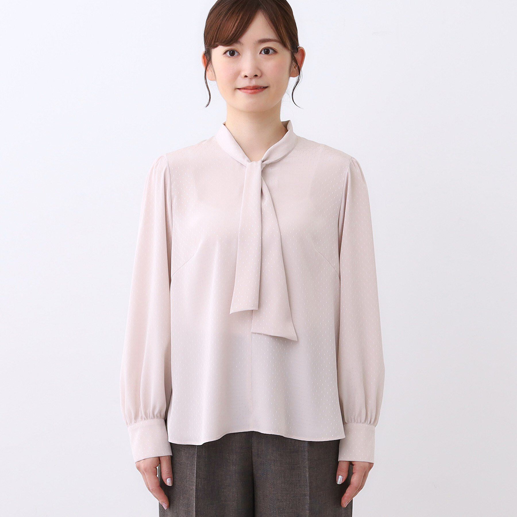 Reflect「【きちんと見え／通勤／セレモニーにおすすめ◎】ドット柄ボウタイブラウス」|シャツ・ブラウス|