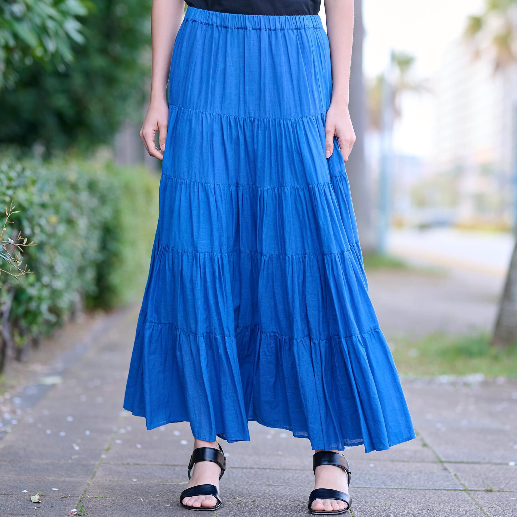 DRESSTERIOR「【大人百花春号掲載 モデル美香さん着用】洗える/コットンボイルティアードスカート」|スカート|ブルー(093)
