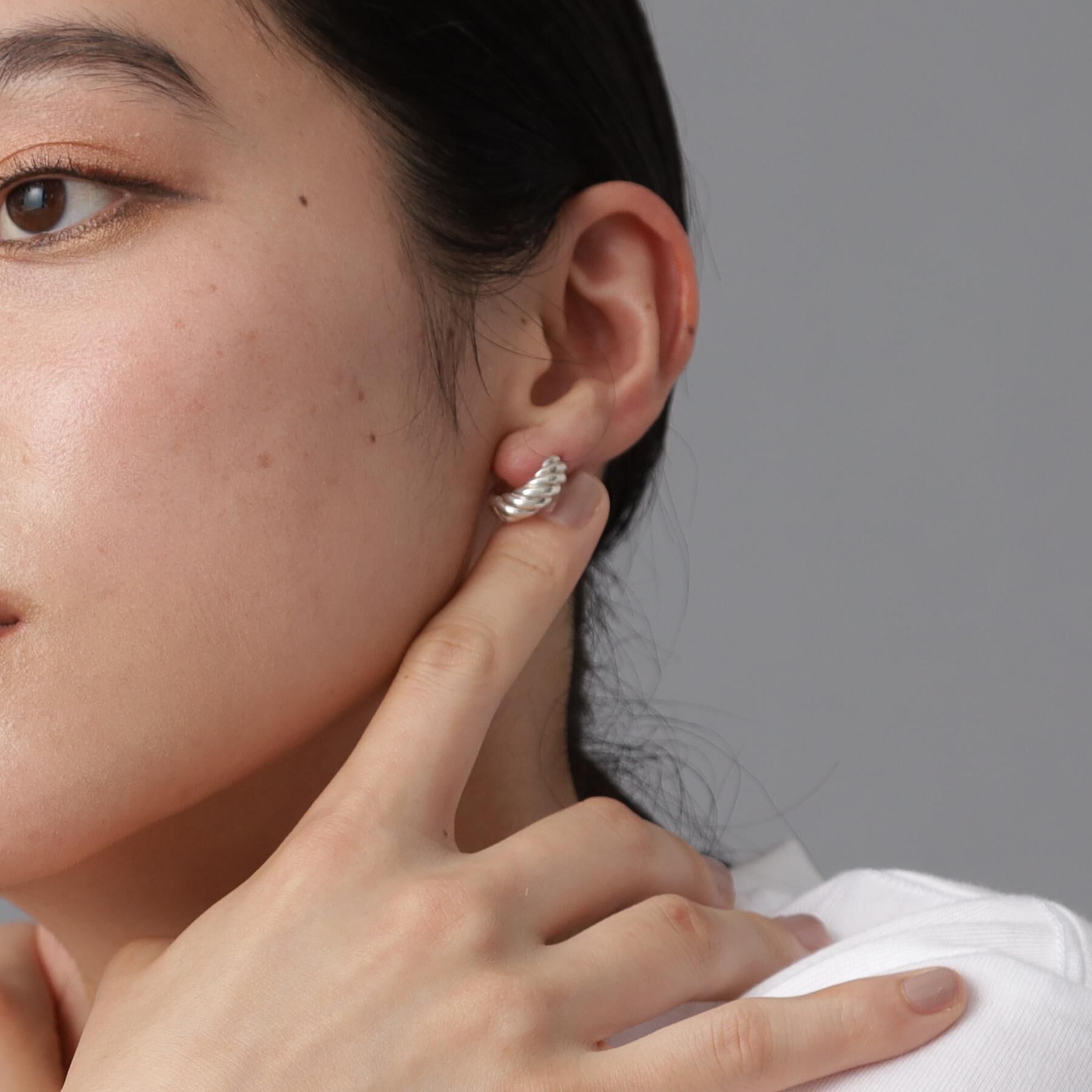 DRESSTERIOR「SV925ツイストデザインピアス」|ピアス|