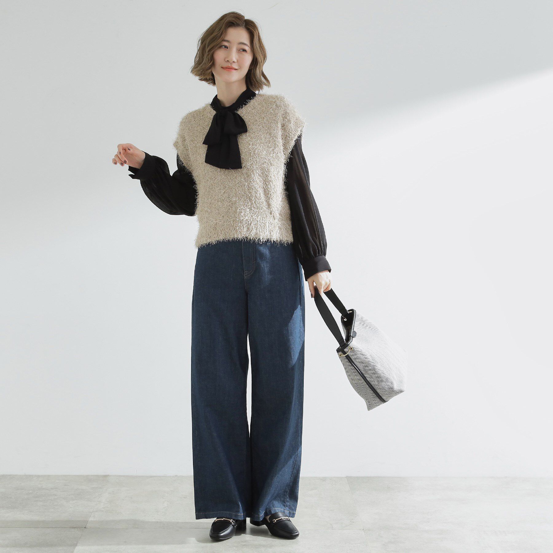 grove「夏の余韻と秋の気配をつなぐ　ラメフェザーニットベスト」|ニット・セーター|