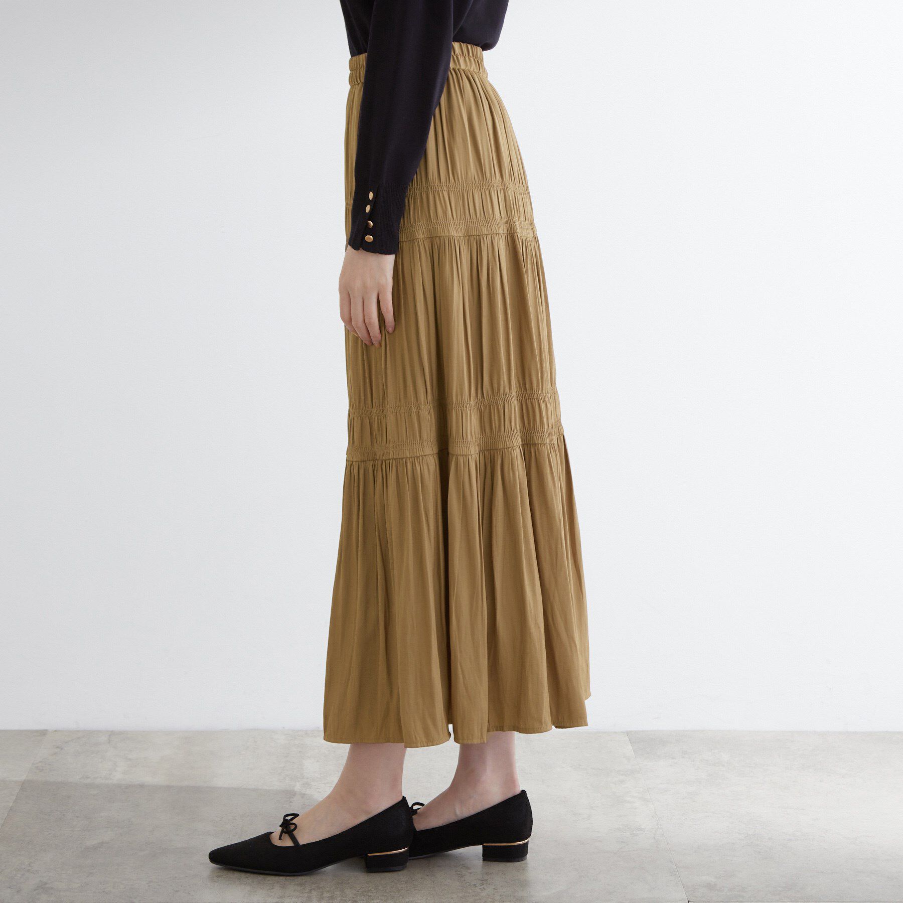 grove「軽やかに体型カバーも叶う　シャーリングティアードスカート」|スカート|