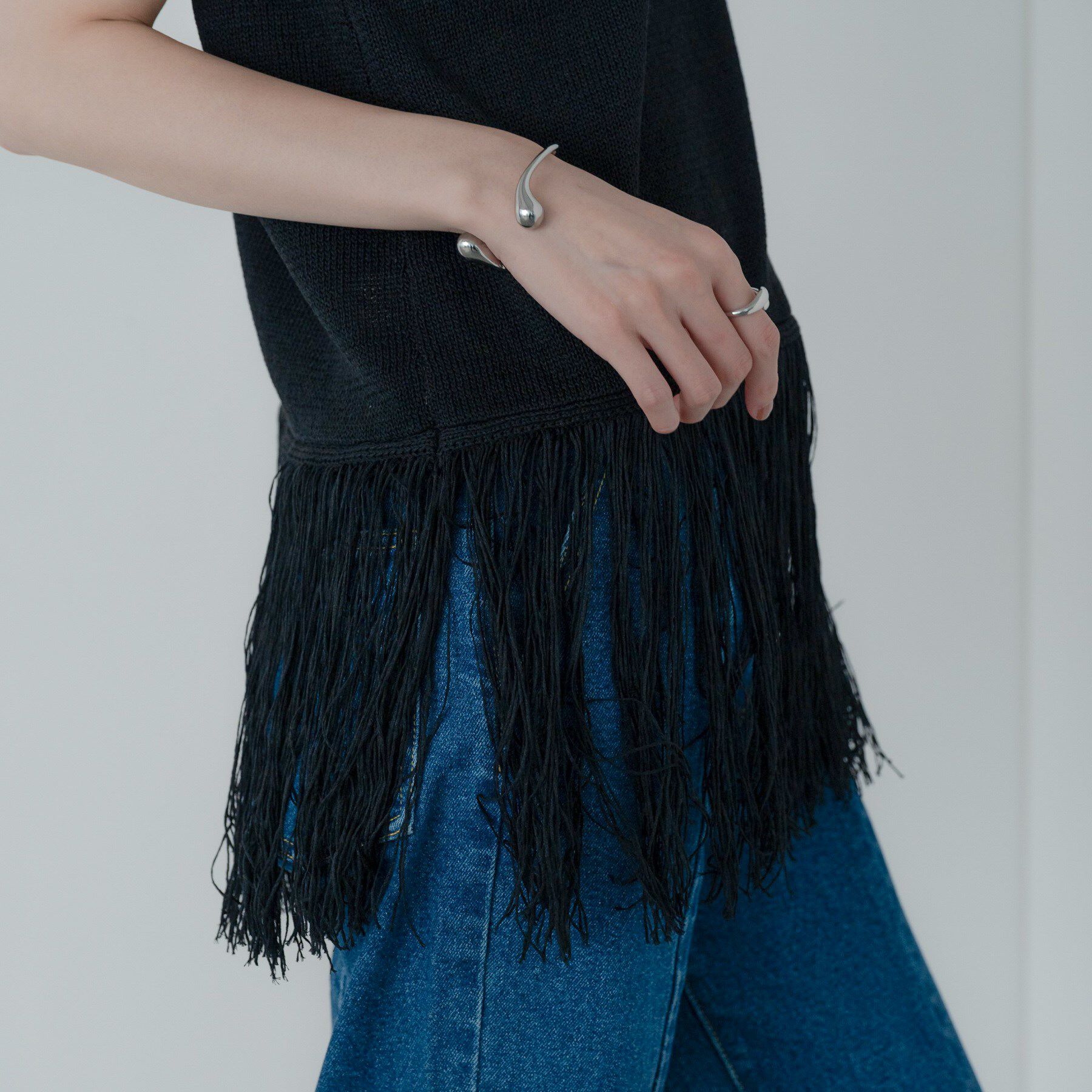 GALLEST「スリーブレスフリンジニット」|ニット・セーター|