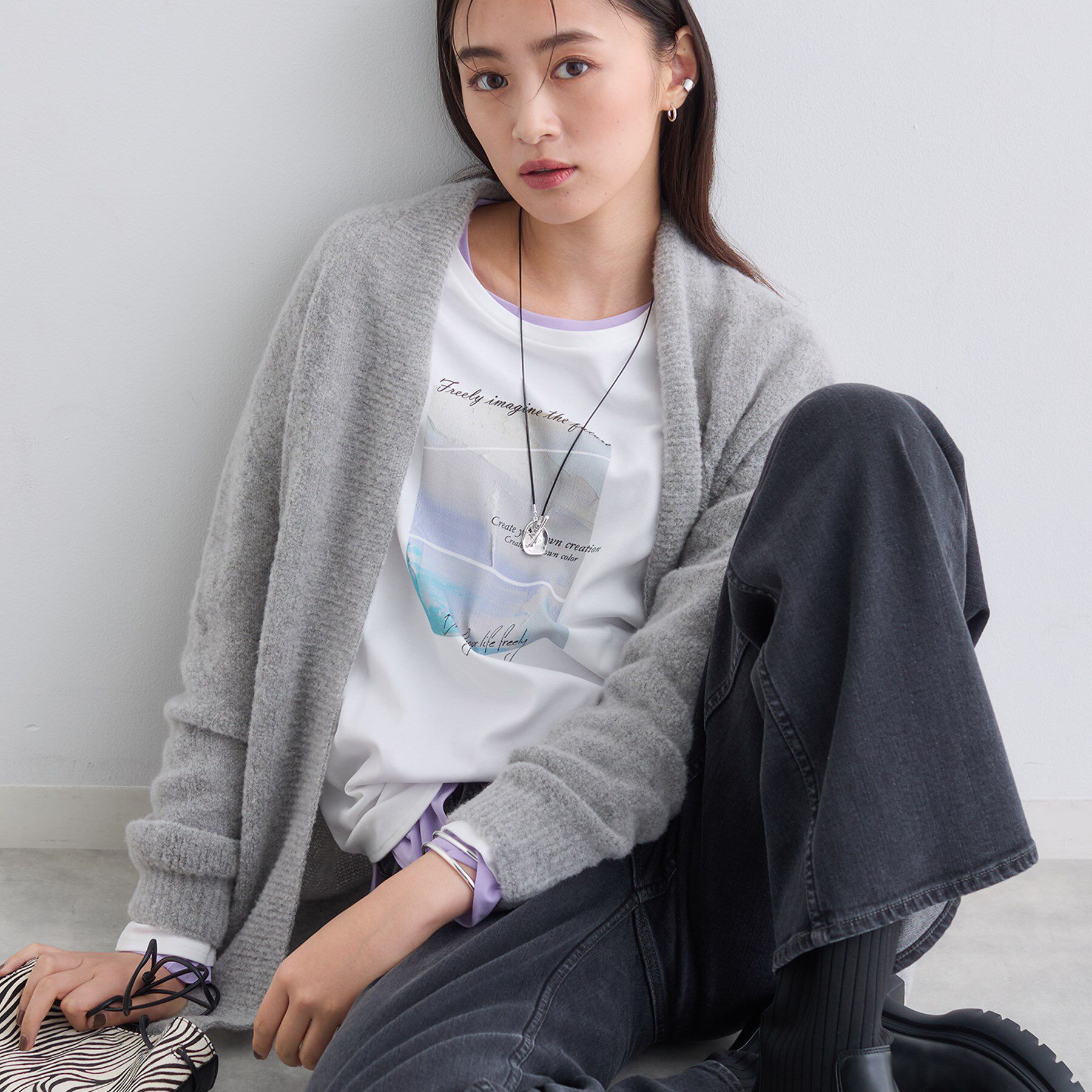 INDIVI「【エアリー素材】ブークレ着流しニットカーディガン」|カーディガン|グレー(012)