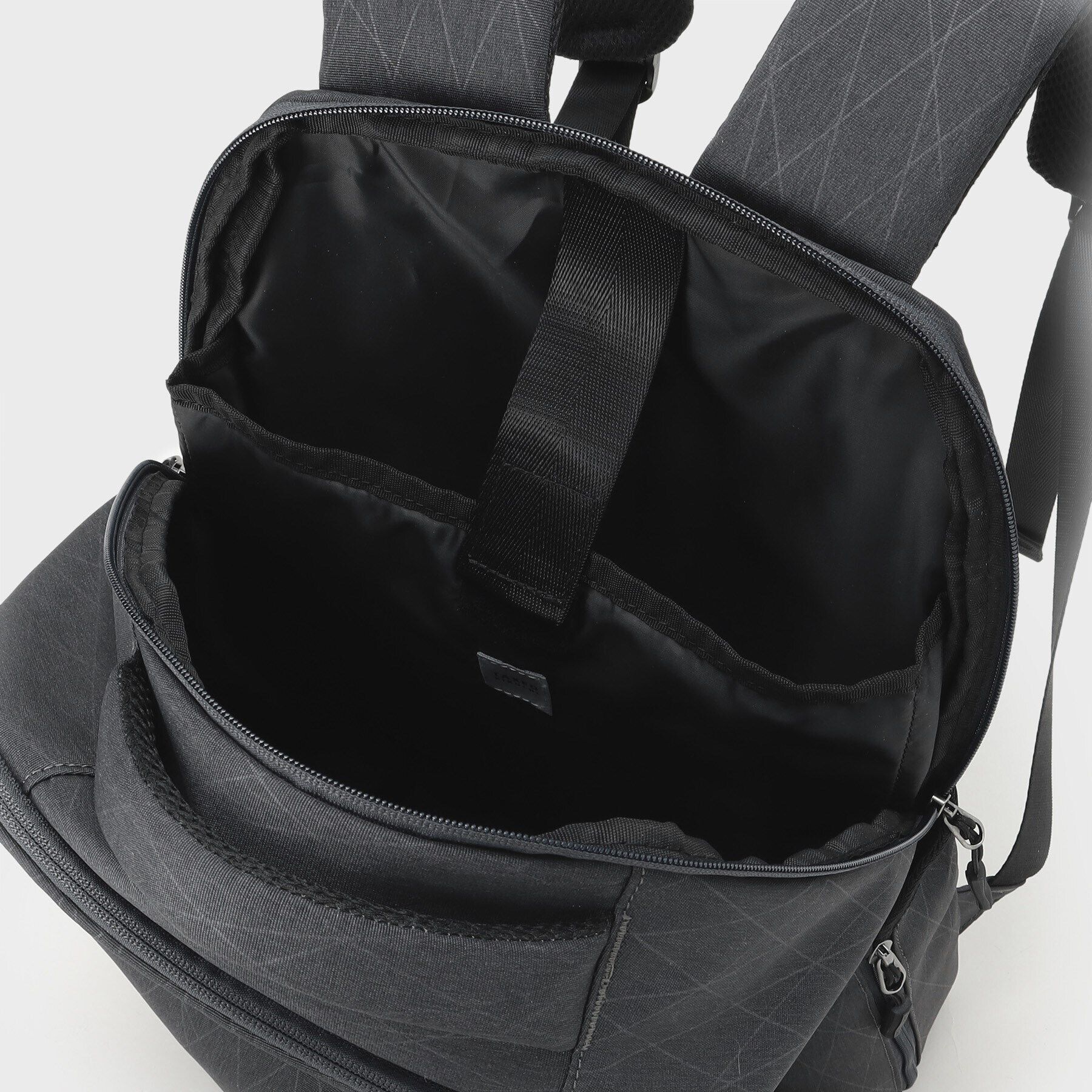 TAKEO KIKUCHI「【多機能・軽量】シャドーライン リュック」|リュック|