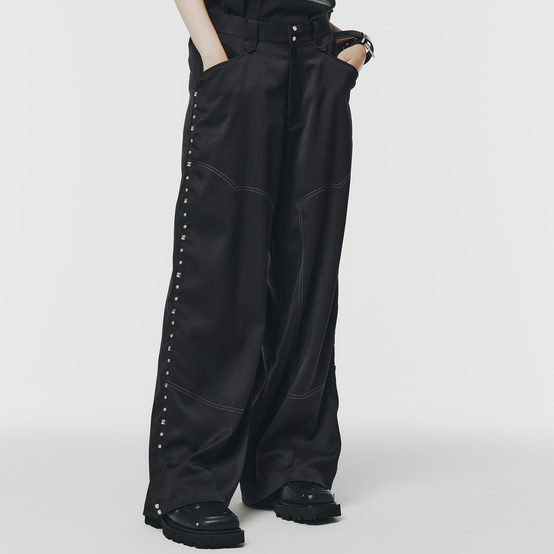 tk.TAKEO KIKUCHI「スタッズスラックス」|その他|