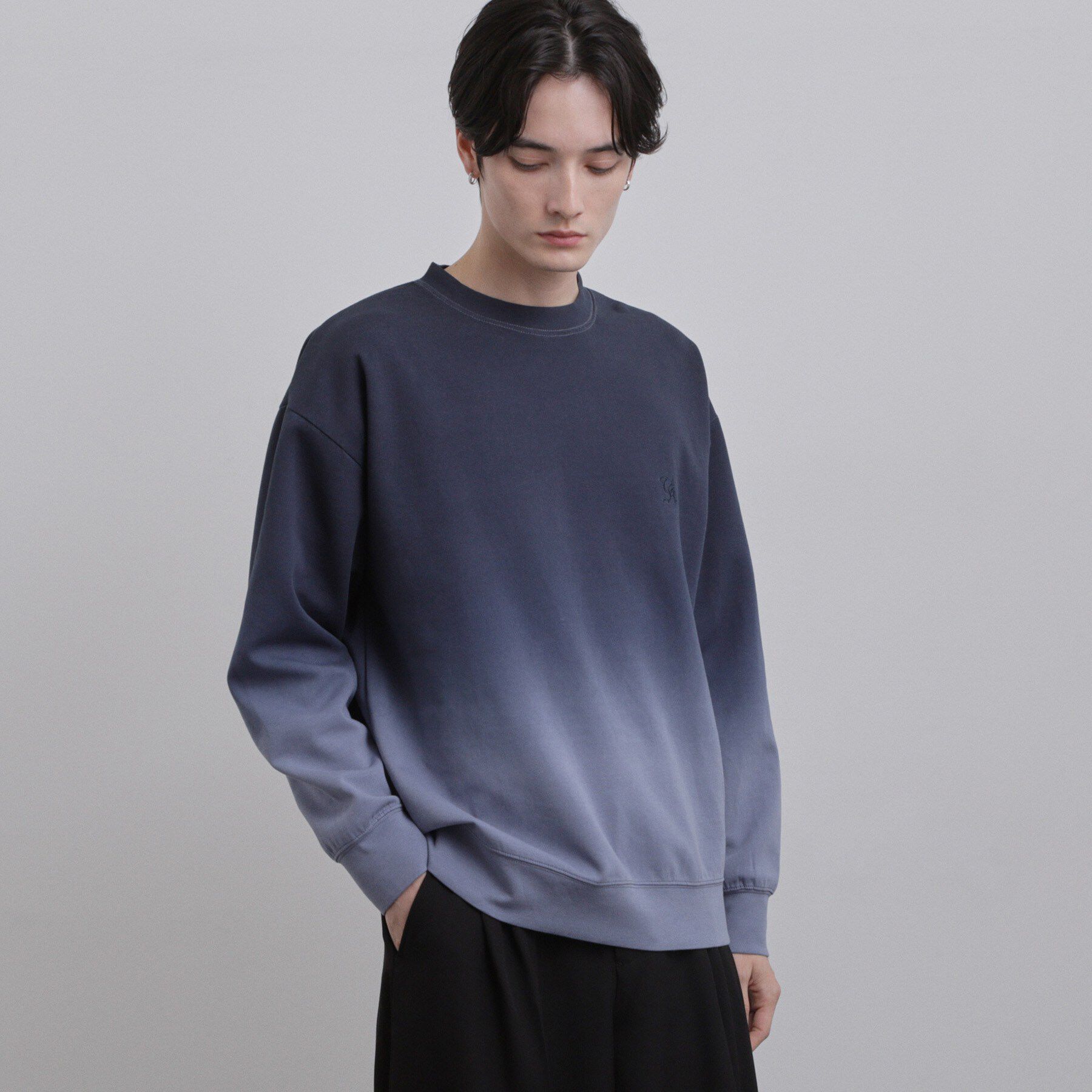 tk.TAKEO KIKUCHI「グラデーションスウェット」|パーカー|ブルー(091)