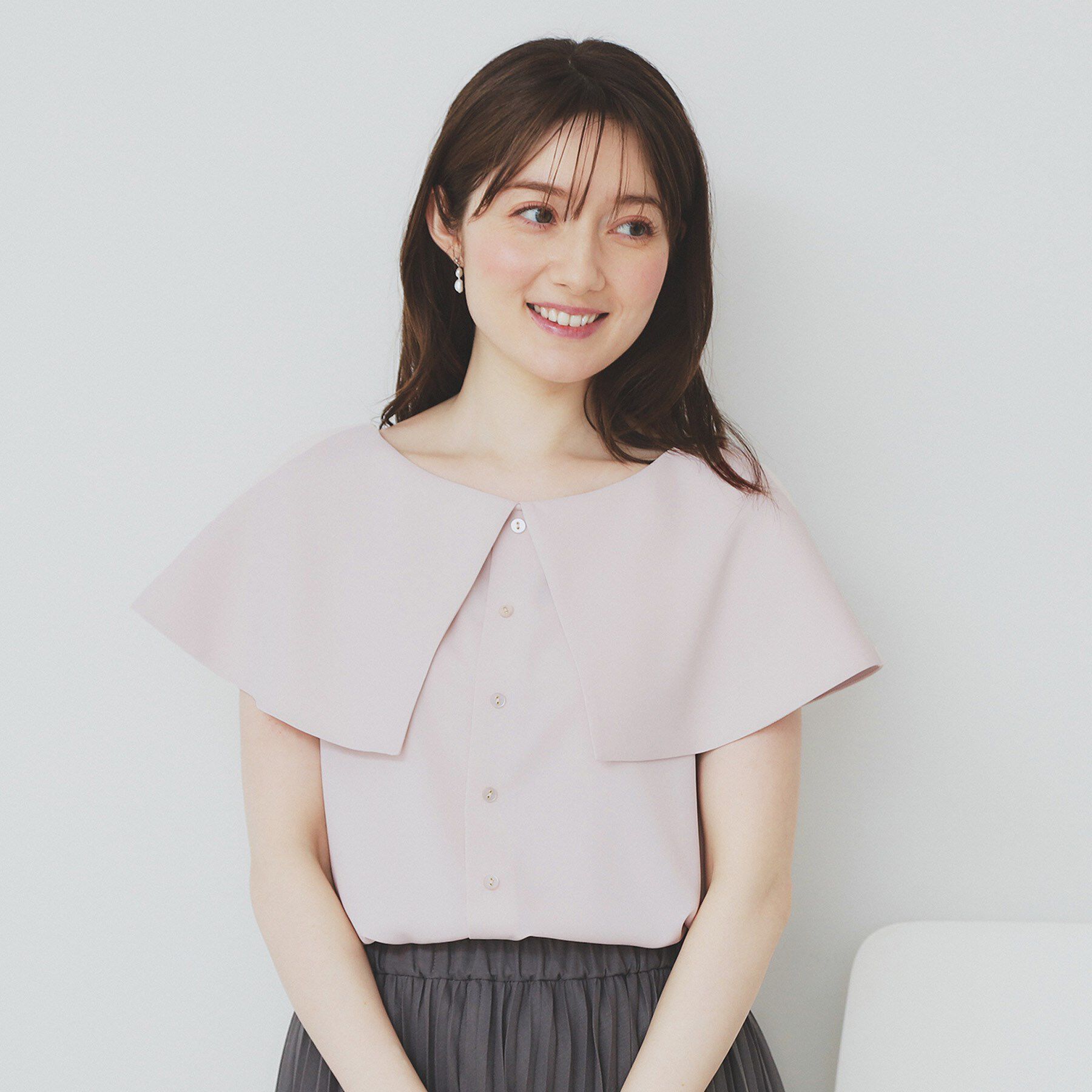 index「前後2wayオフショルカラーブラウス【洗濯機可】」|シャツ・ブラウス|グレージュ(050)