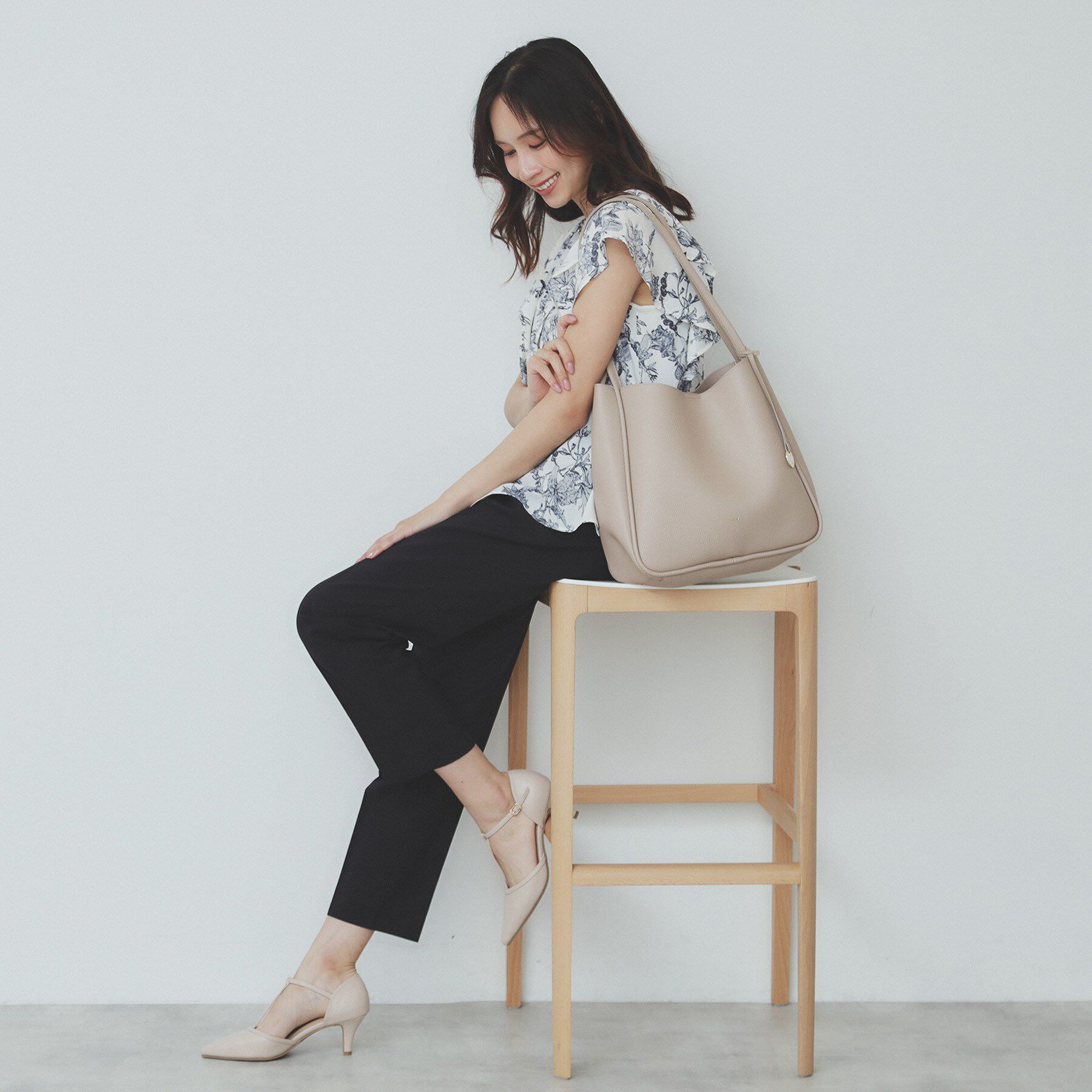 index「【A4サイズ収納可能】コインチャーム付きトートバッグ」|トートバッグ|