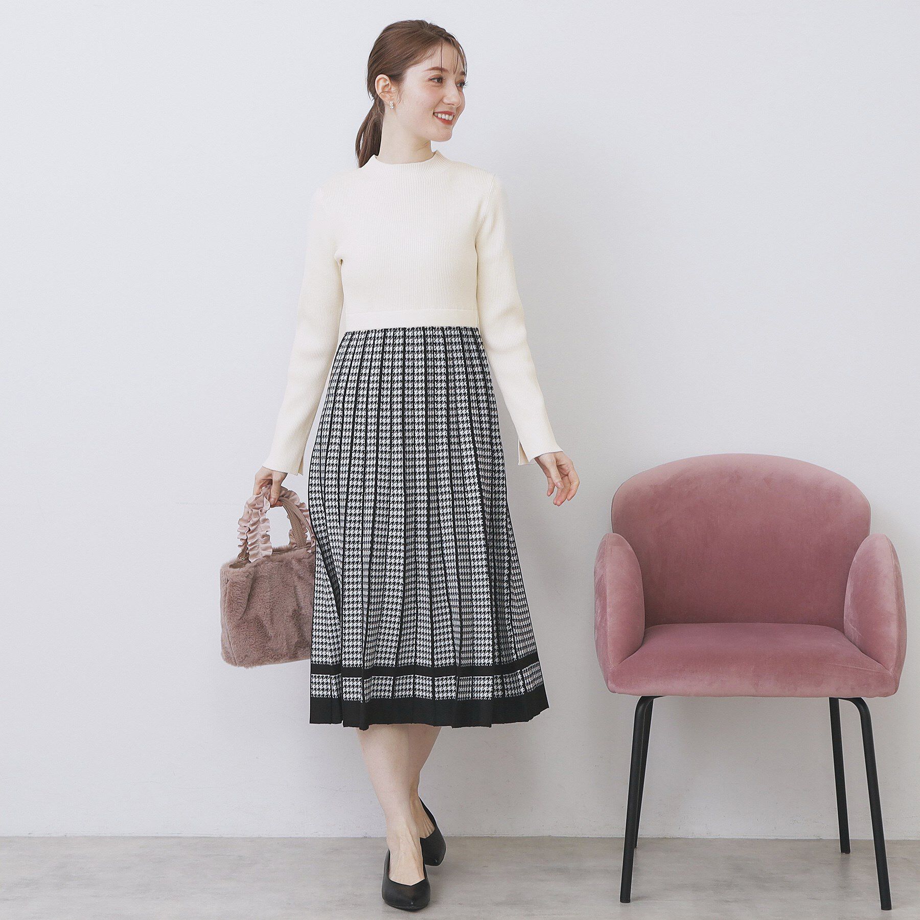 index「千鳥チェックバイカラーニットワンピース【洗濯機OK/抗ピル】」|ワンピース|