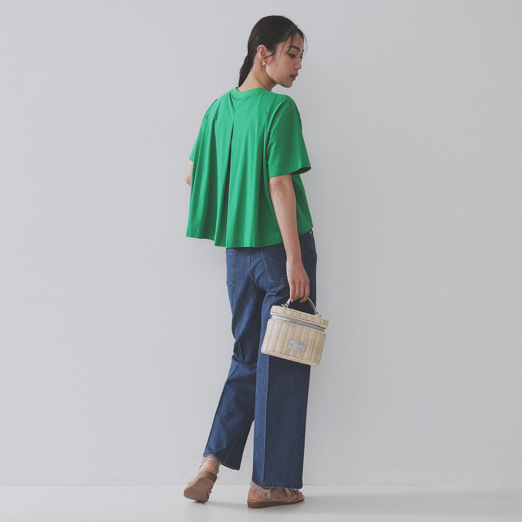 OPAQUE.CLIP「バックフレアショートTシャツ【洗濯機洗い可】」|Tシャツ・カットソー|