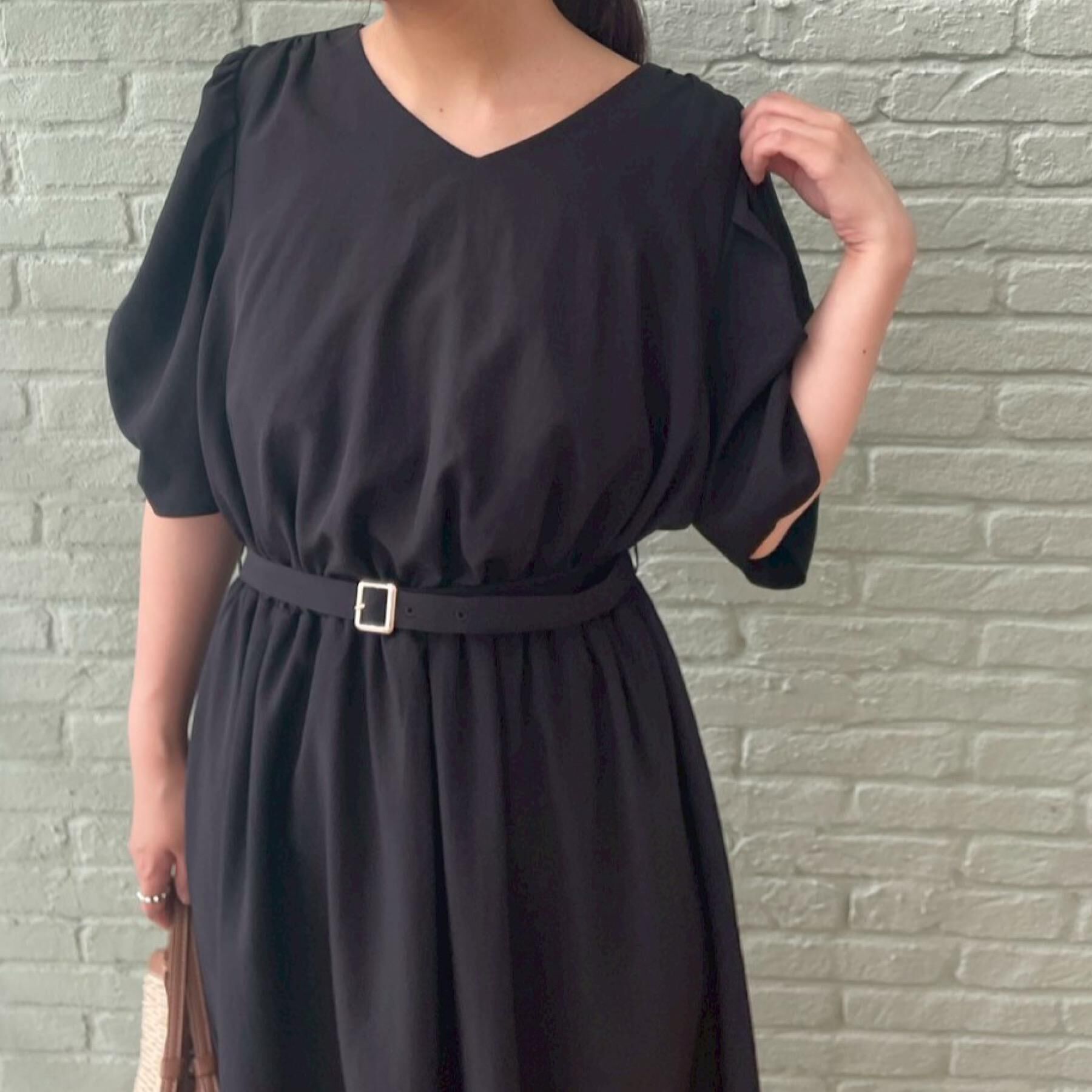 Couture broach「【マシンウォッシャブル・二の腕カバー】ウエストベルトVネックワンピース」|ワンピース|