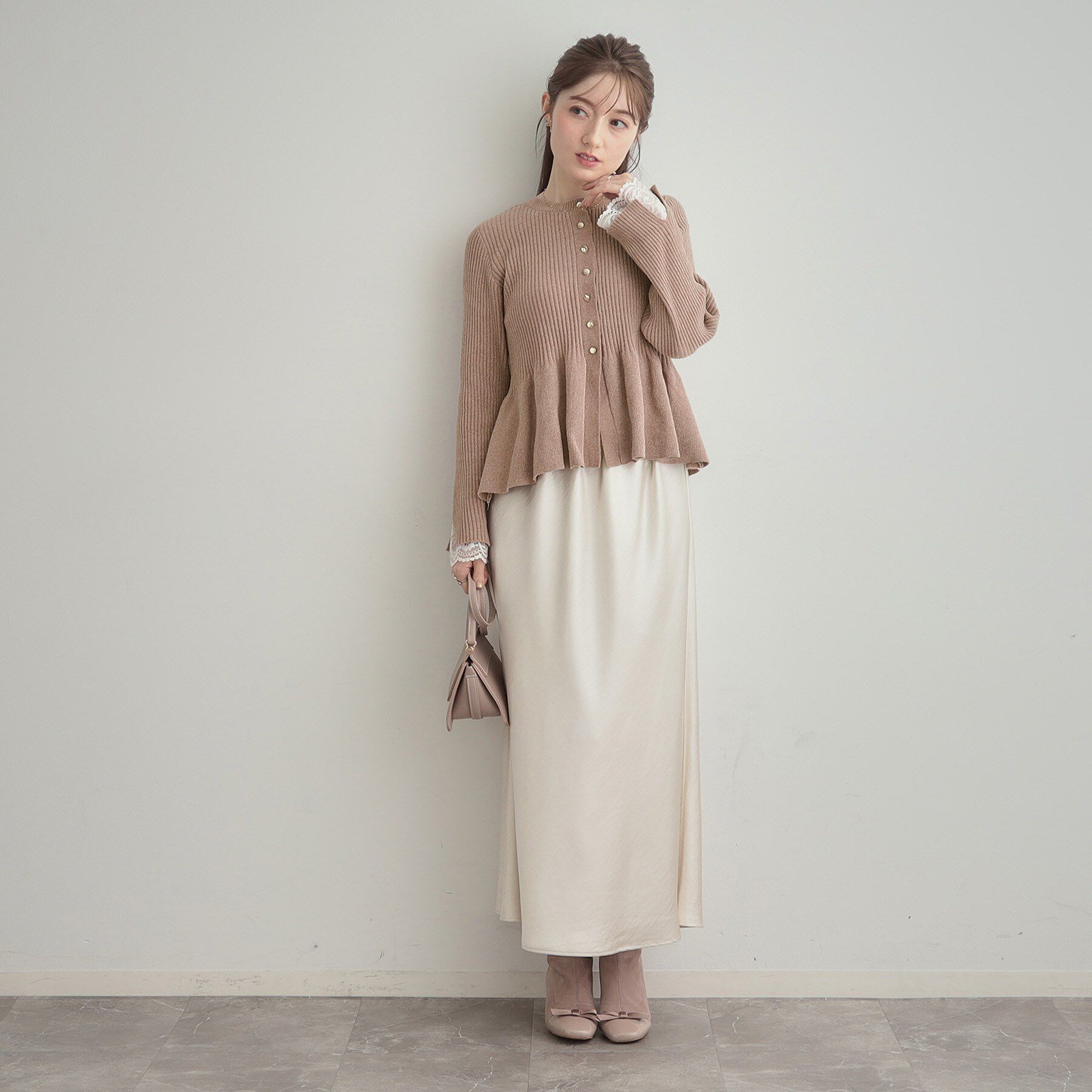 Couture broach「【袖口レース・着映え】短毛モールペプラム カーデ」|カーディガン|