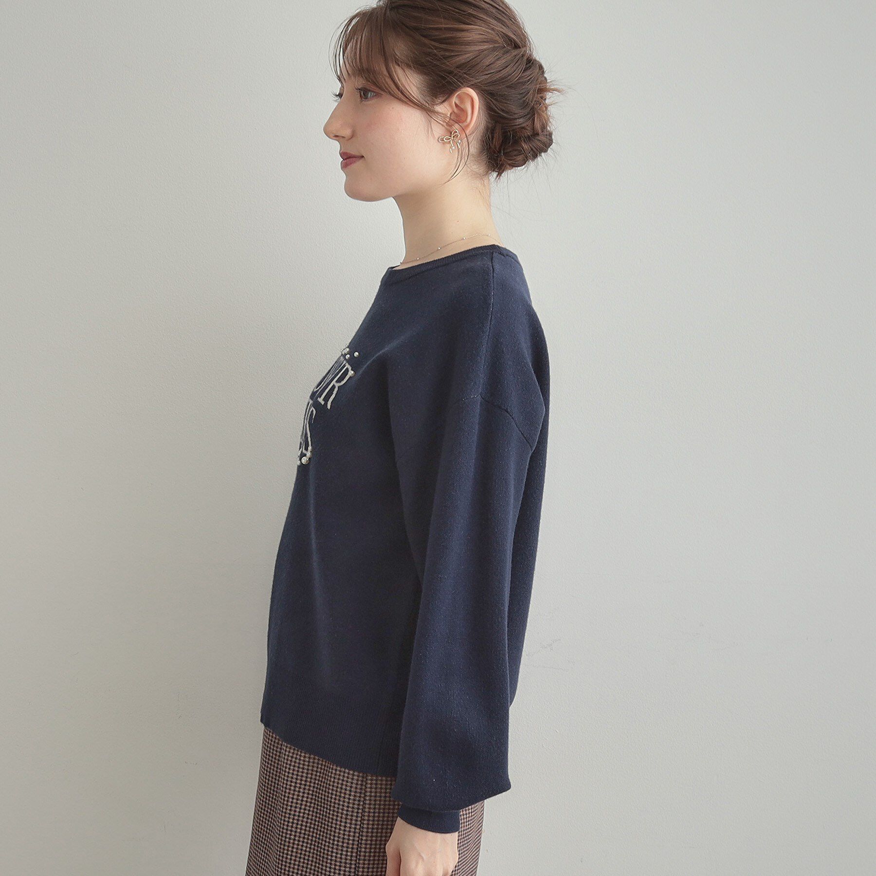 Couture broach「【パール調・ビジューデザイン】華やかロゴニット」|ニット・セーター|