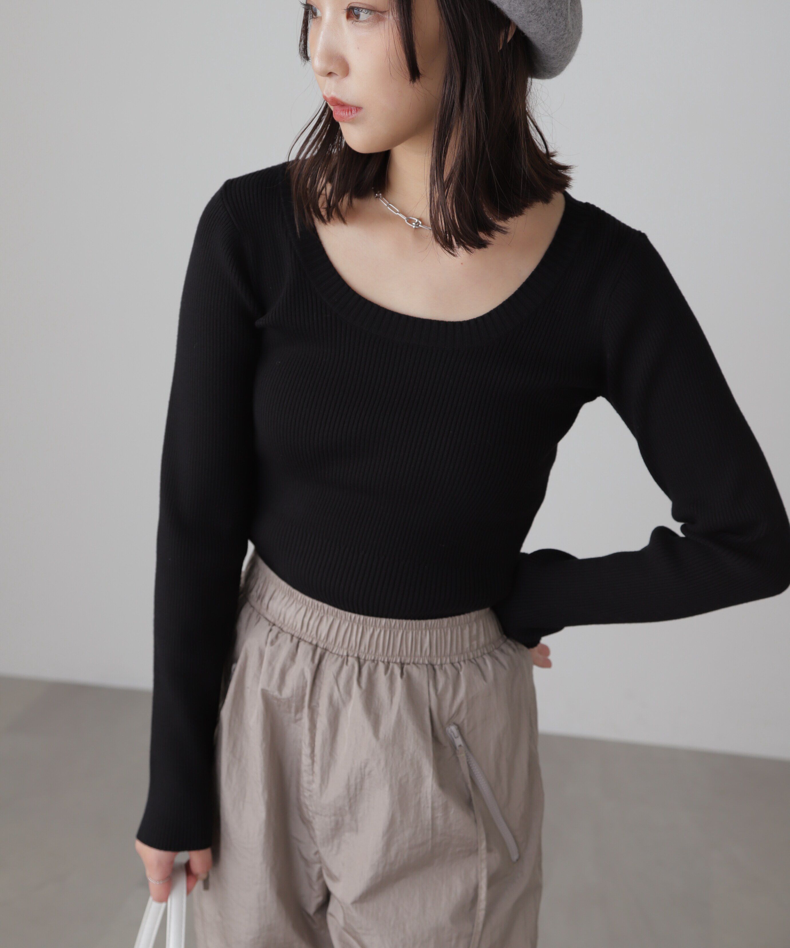  「〈洗える〉マシンウォッシャブルUネックニット」|ニット・セーター|