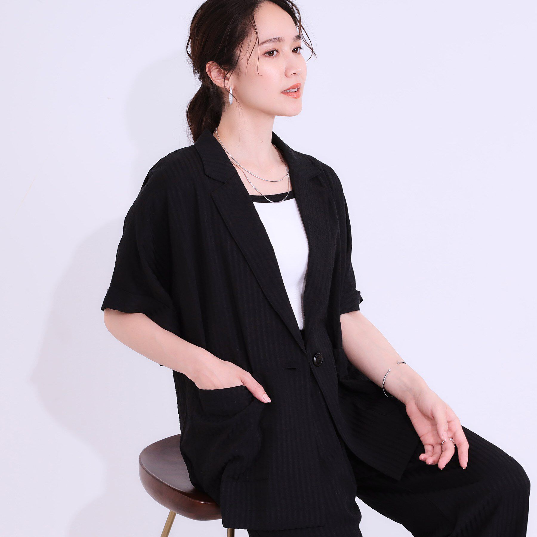 SHOO･LA･RUE「【セットアップ可能/ひんやり/吸水速乾】サッカーストライプ テーラードカラーシャツジャケット」|テーラードジャケット|ブラック(319)