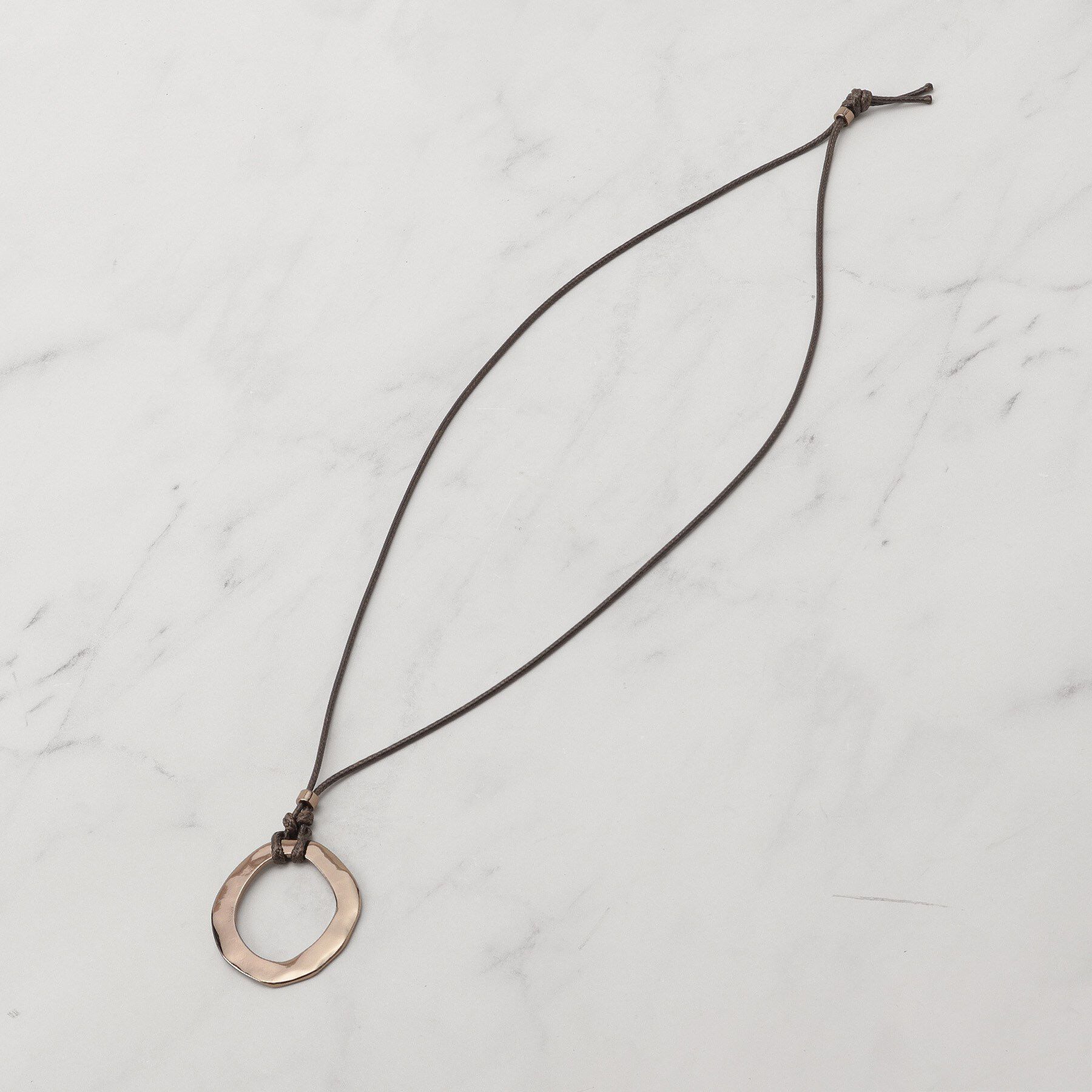 SHOO･LA･RUE「オープンリングひもネックレス」|ネックレス|