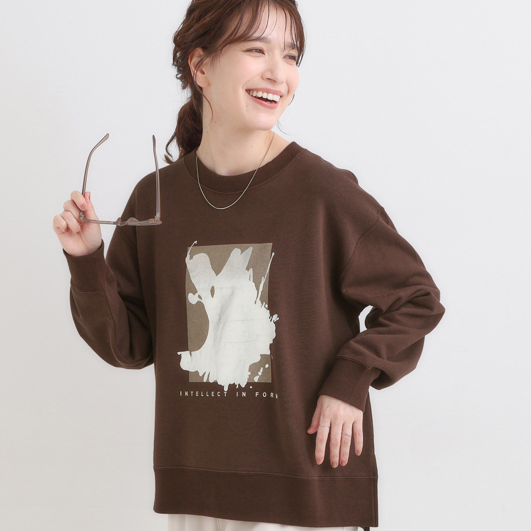 SHOO･LA･RUE「グラフィックアソート裏毛スウェット」|パーカー|ブラウン(343)