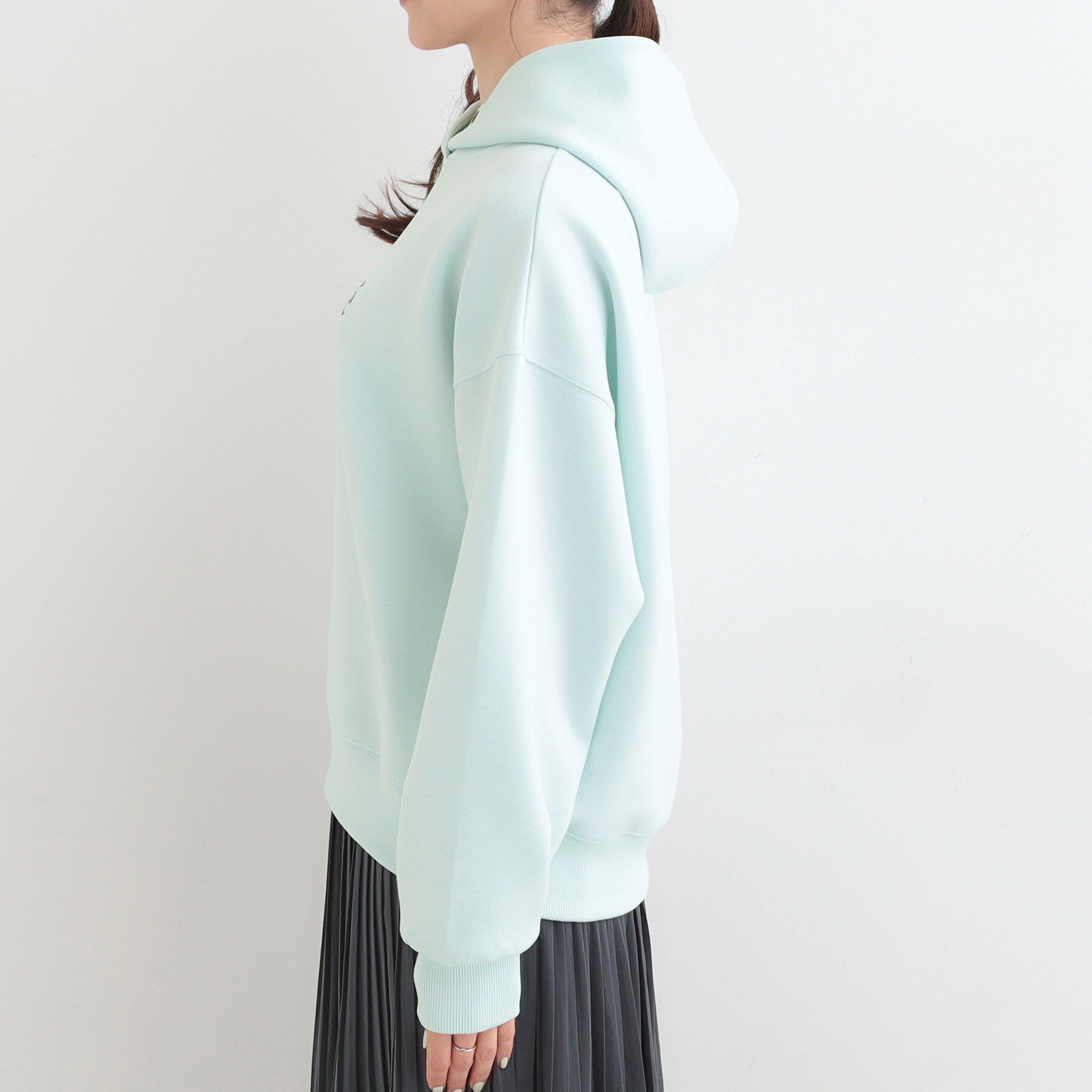 SHOO･LA･RUE「【セットアップ可/S-LL/なめらかタッチ】選べる3柄 ロゴ入りプルパーカ」|パーカー|