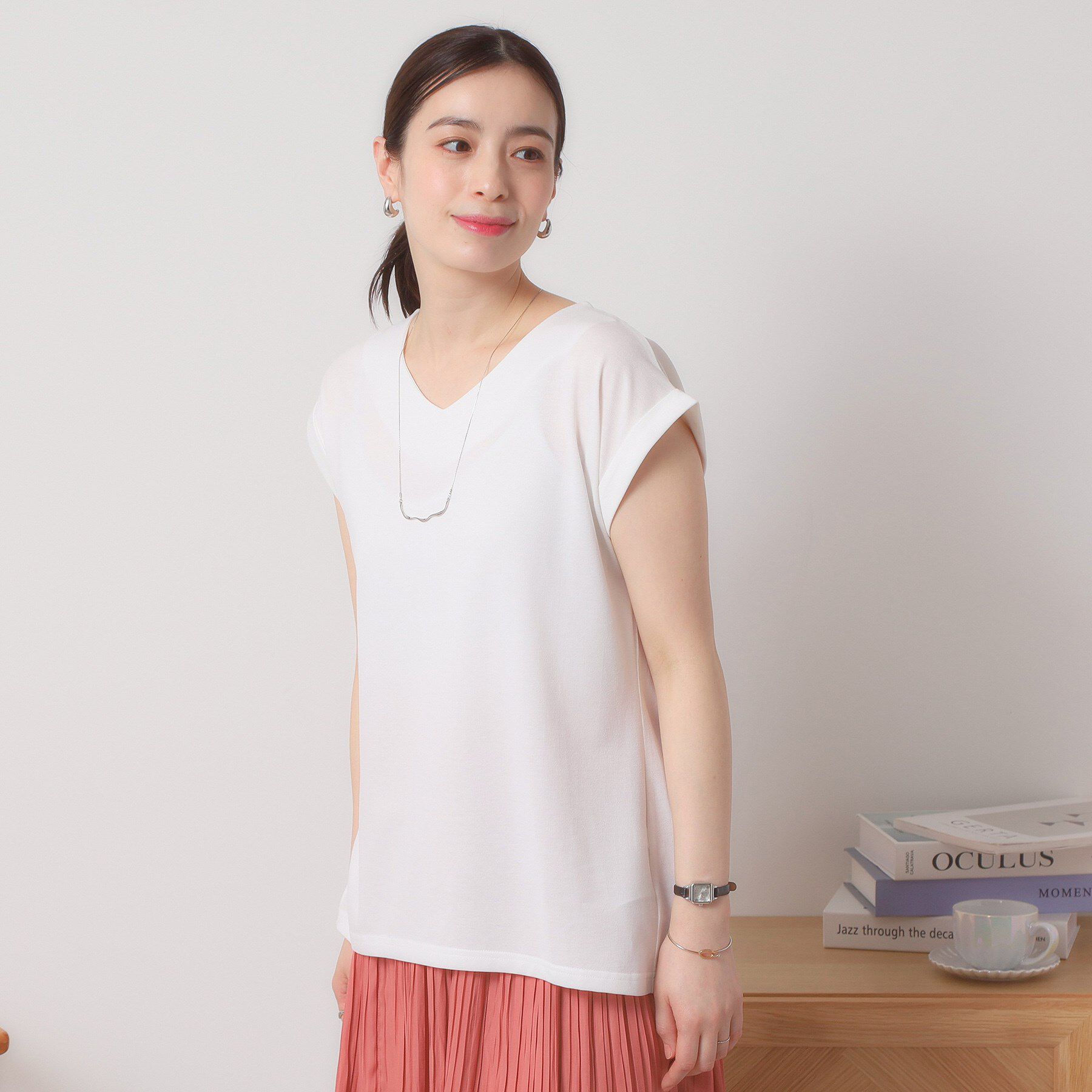 ITS&rsquo;DEMO「【吸水速乾／洗濯機OK／洗濯後しわになりにくい】カットミラノVネックプルオーバー」|Tシャツ・カットソー|