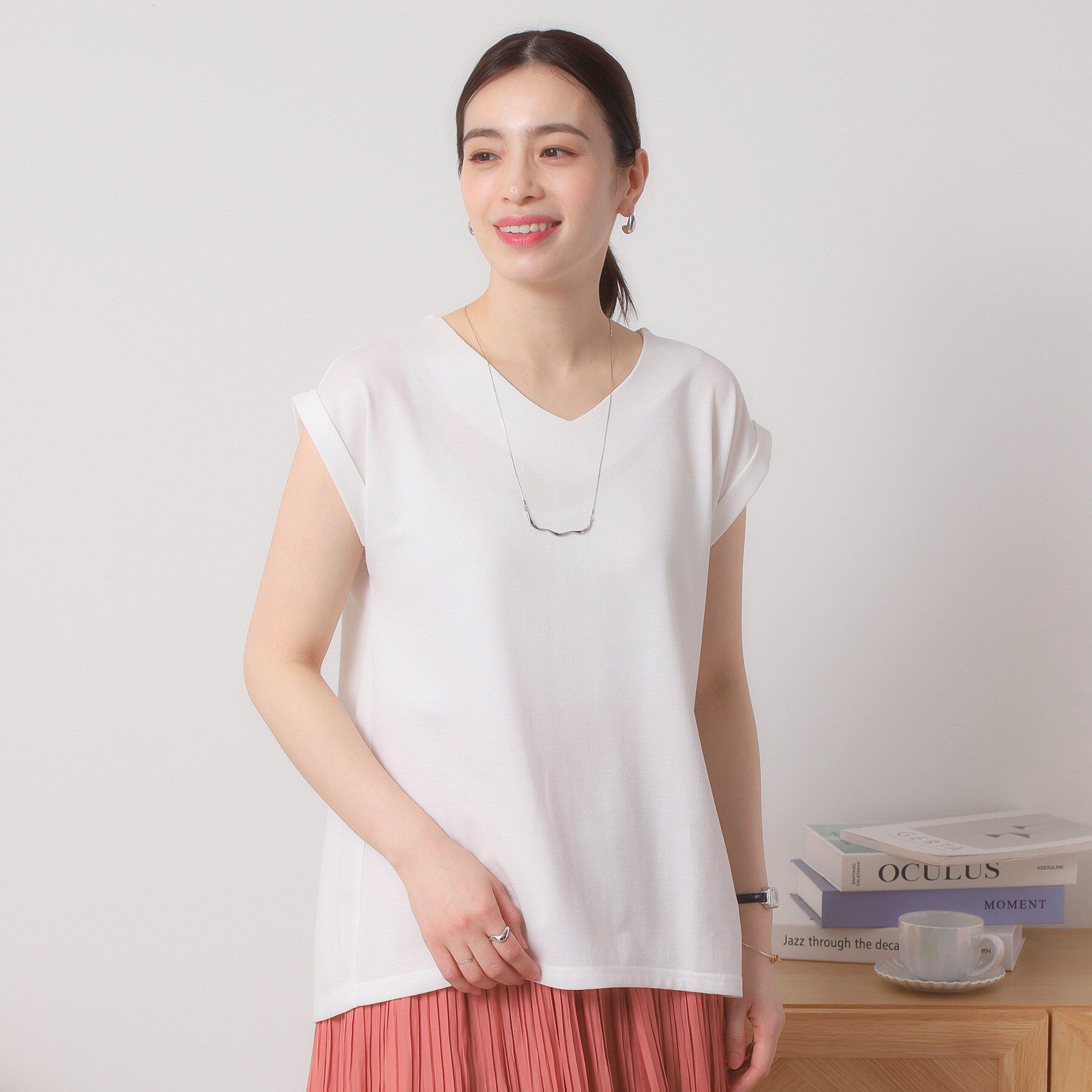 ITS&rsquo;DEMO「【吸水速乾／洗濯機OK／洗濯後しわになりにくい】カットミラノVネックプルオーバー」|Tシャツ・カットソー|