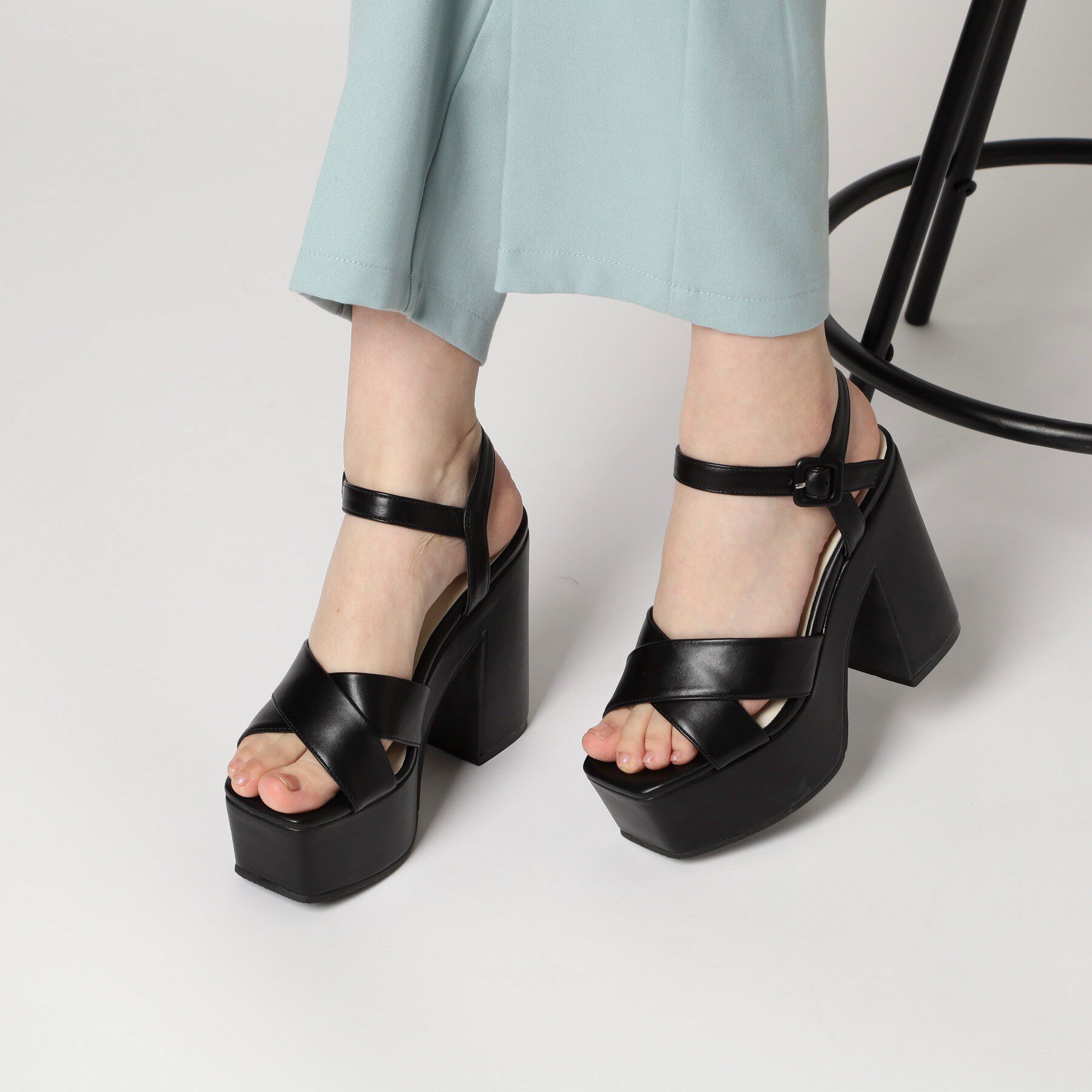 ESPERANZA「◆【ラク盛り／サンダル】リピーター続出／脚長美脚　ラク盛り厚底サンダル　24年Ver」|サンダル|