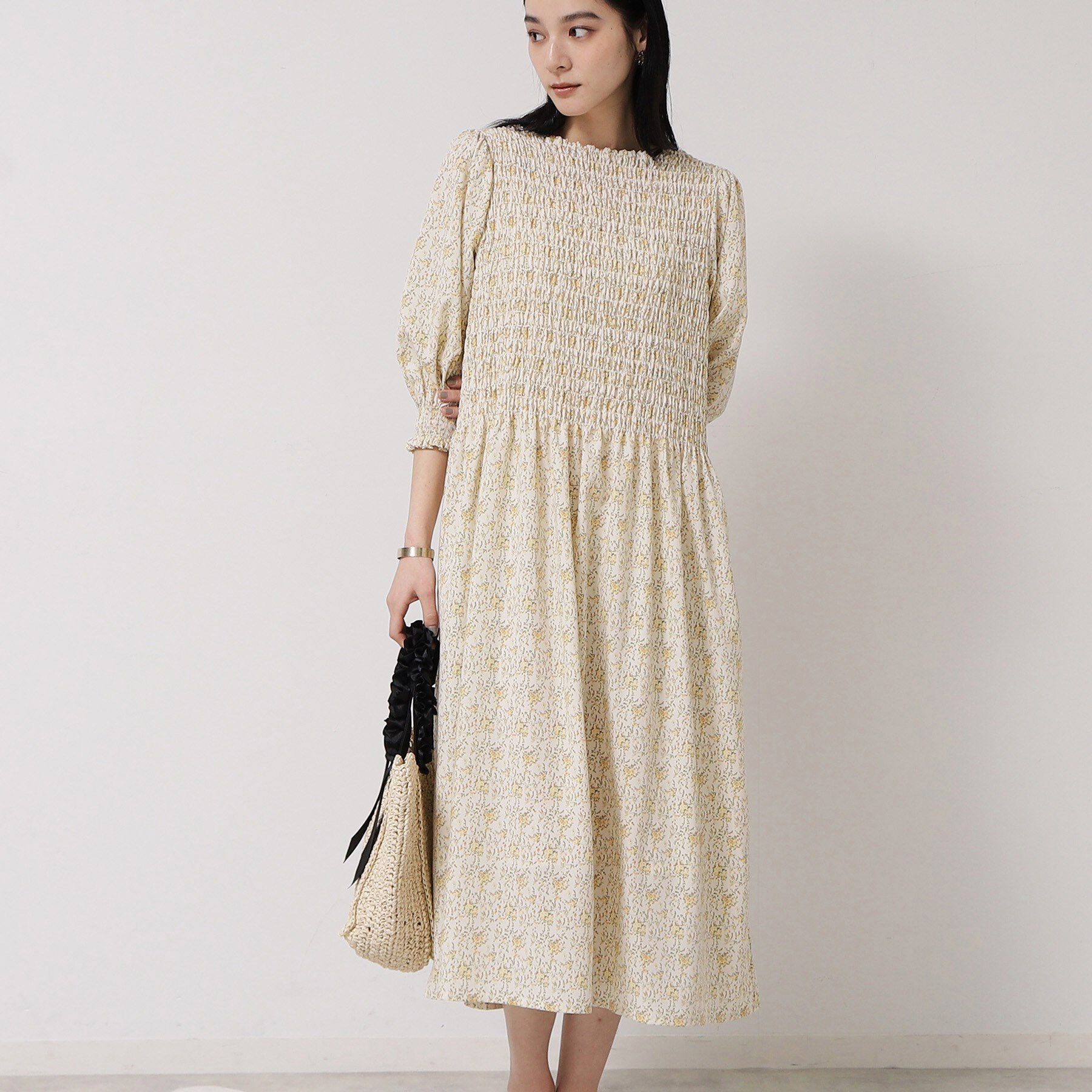 SunaUna「シャーリングフラワーワンピース」|ワンピース|グレージュ(150)