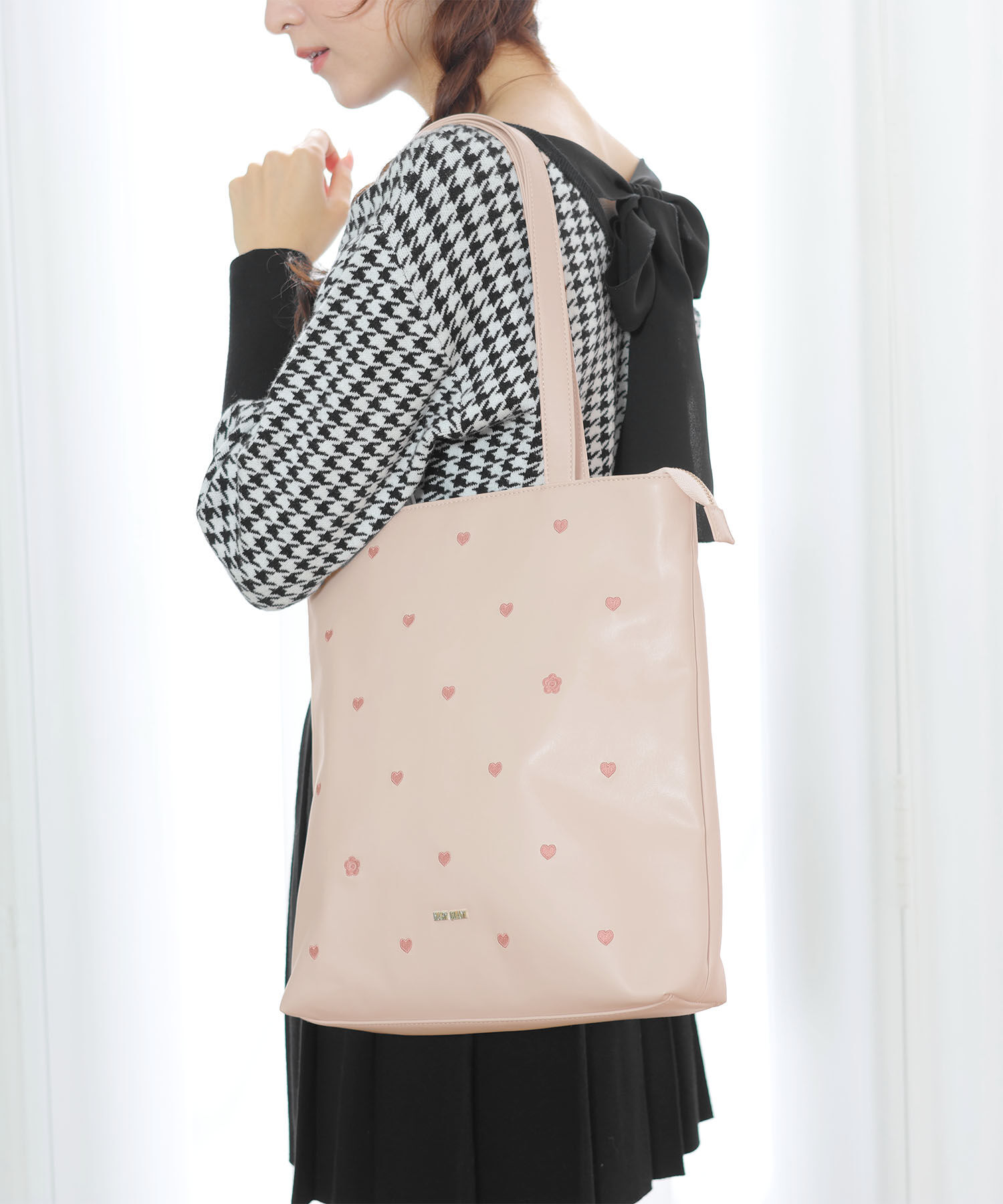 MARY QUANT「ハート刺繍 トート」|トートバッグ|ピンク