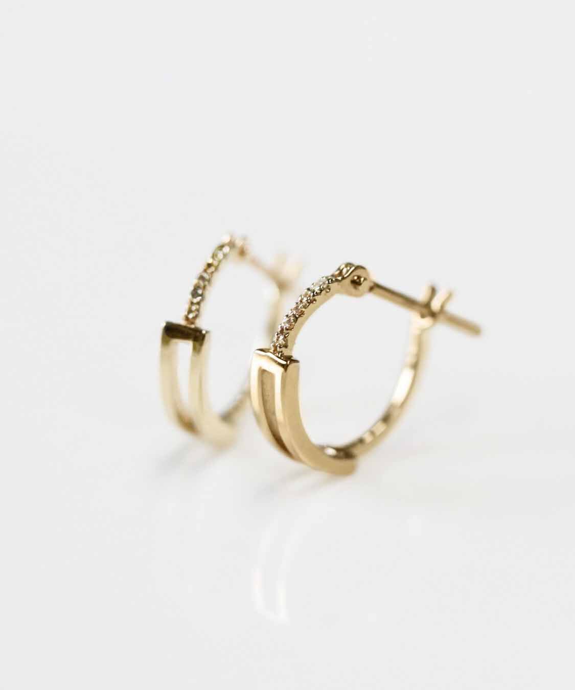  「ダイヤモンド オペラ スナップ フープ ピアス| K10YG 〈世界最小〉」|ピアス|