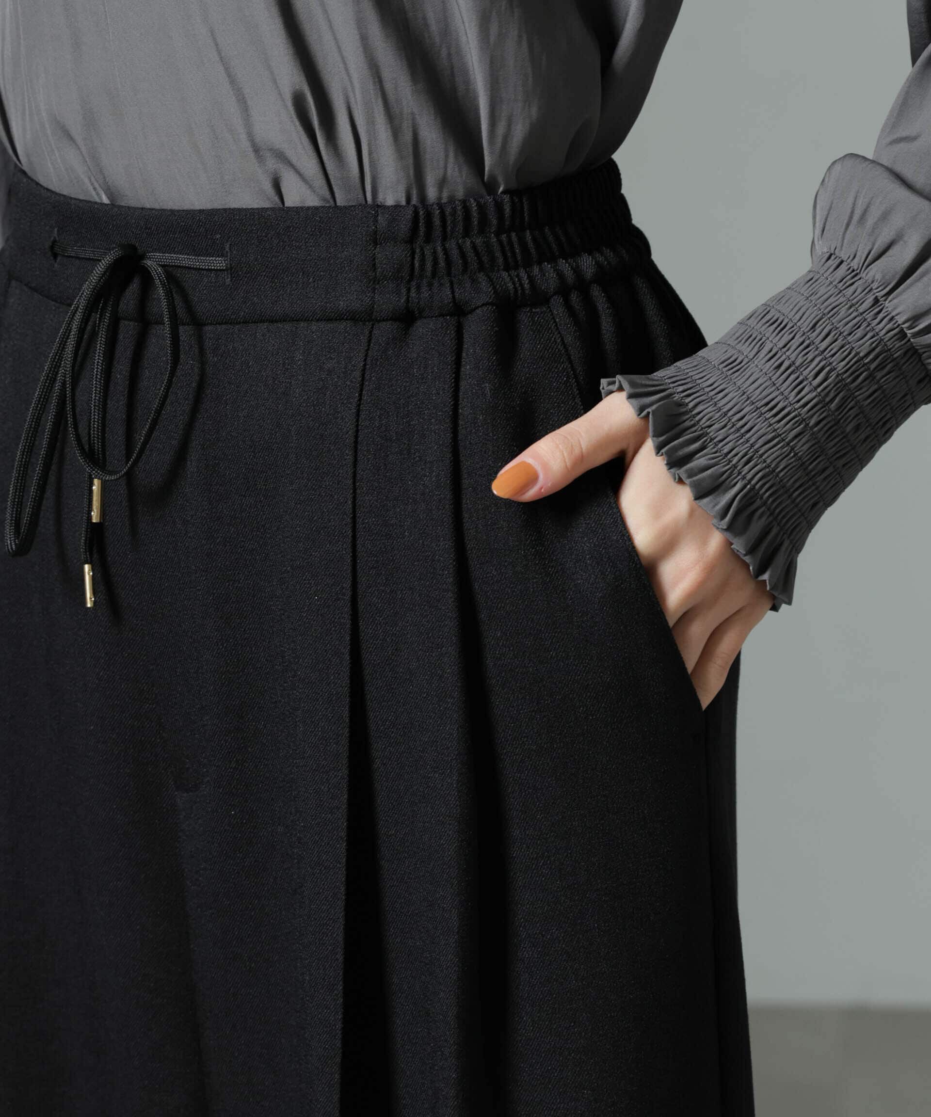 nano･universe「ストレッチサージピンタックイージーワイドパンツ（セットアップ可）」|チノ|