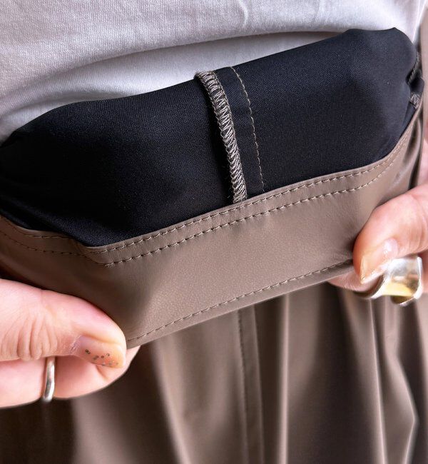  「ライトフェイクレザーフレアスカート」|スカート|