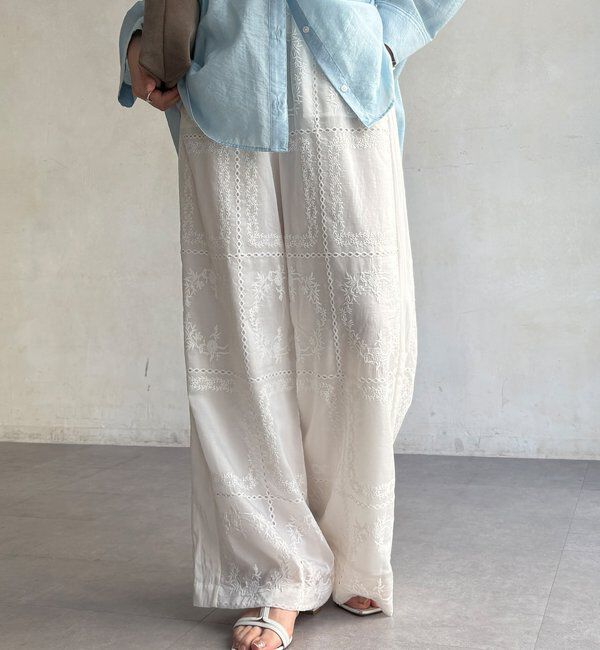  「【WEB限定】エンブロイダリーパンツ」|チノ|