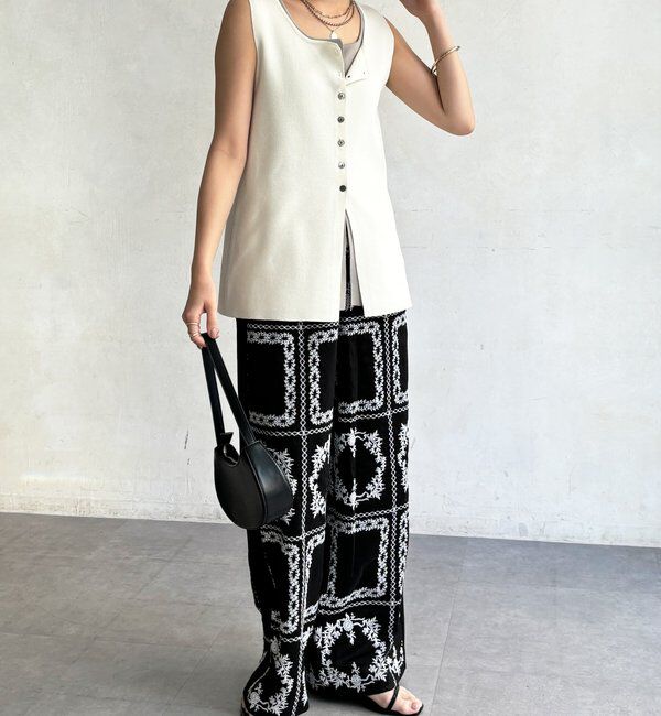  「【WEB限定】エンブロイダリーパンツ」|チノ|