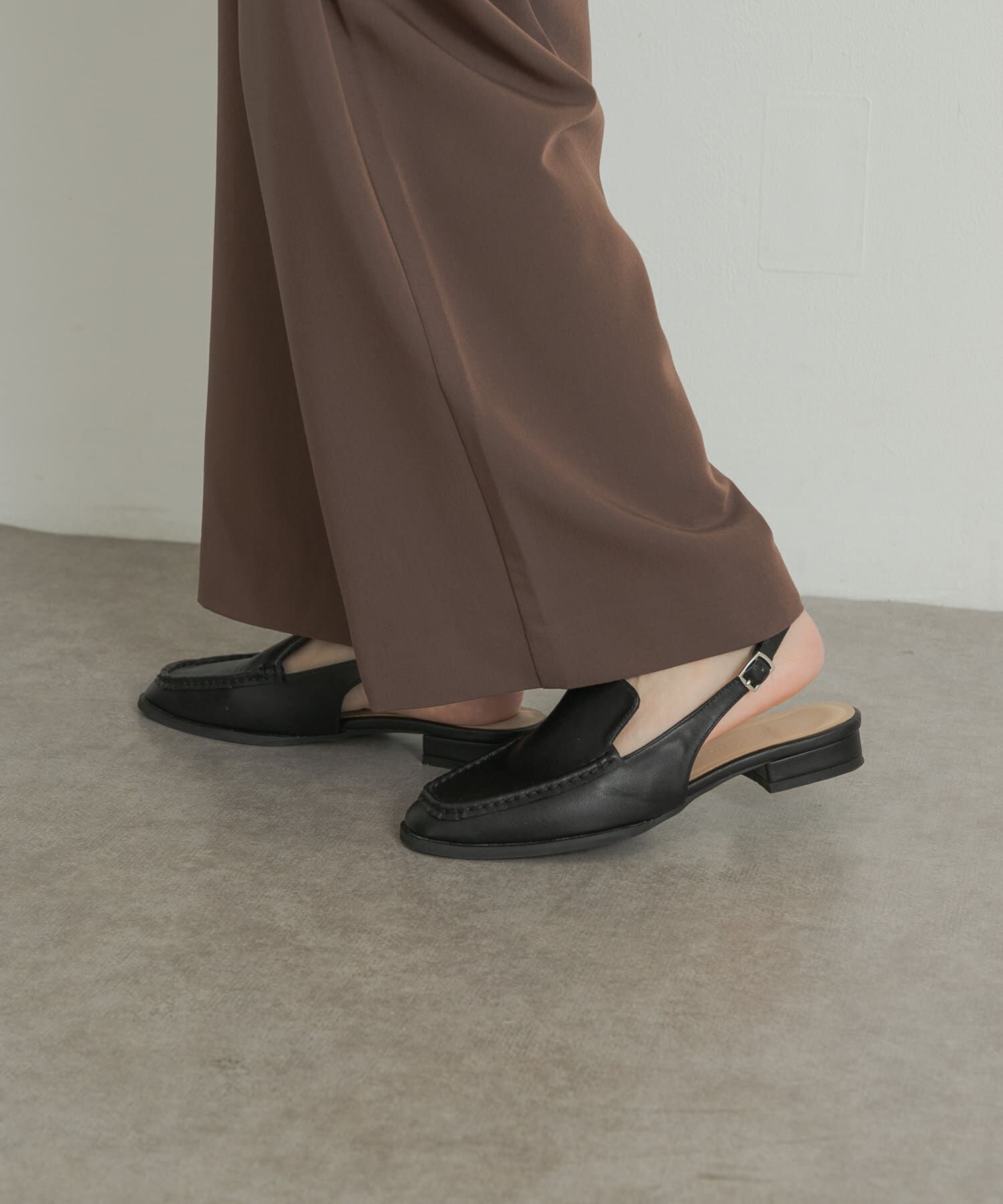 URBAN RESEARCH DOORS「スリングローファー」|サンダル|ブラック