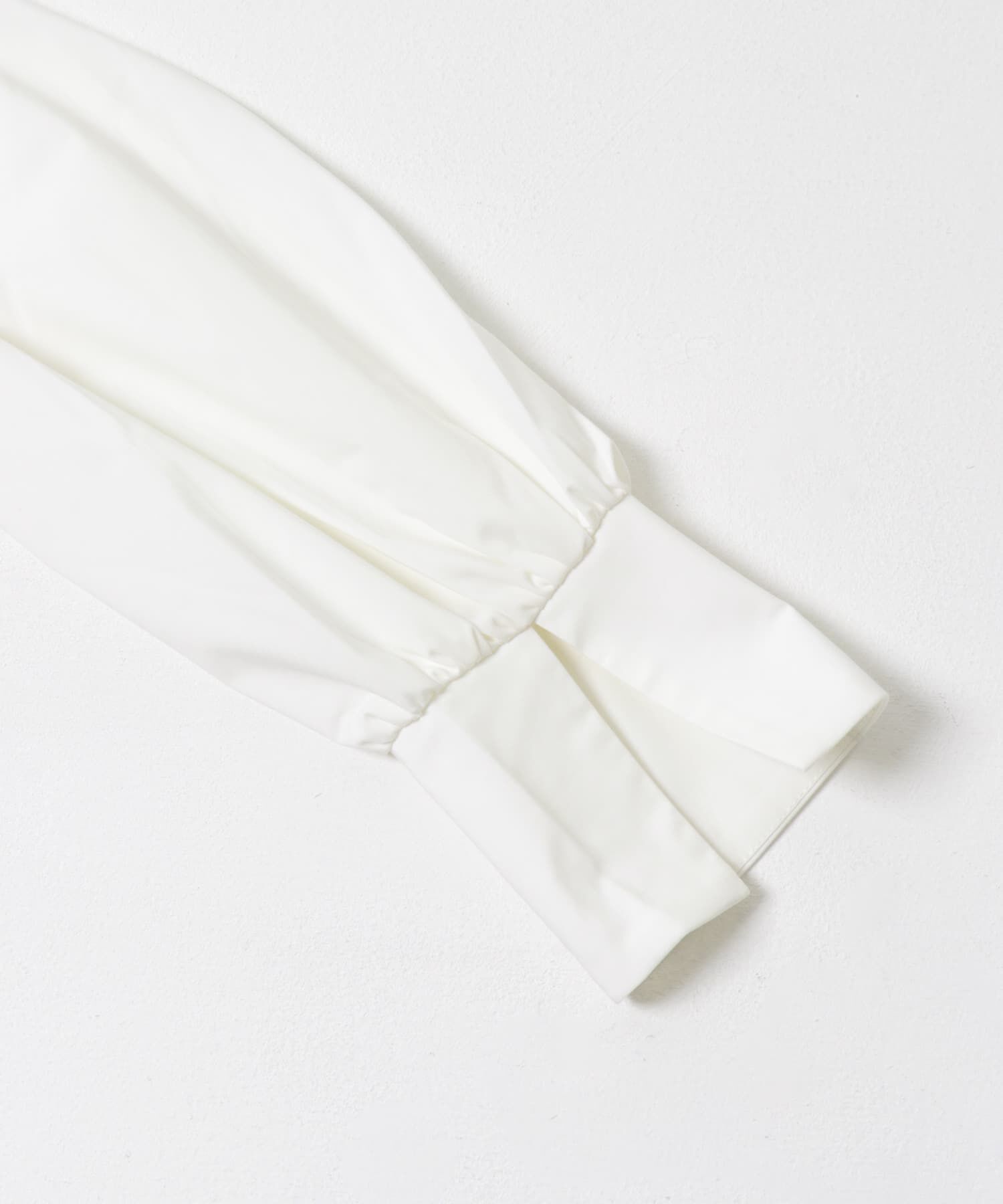 SENSE OF PLACE by URBAN RESEARCH「Vネックラッフルブラウス」|シャツ・ブラウス|