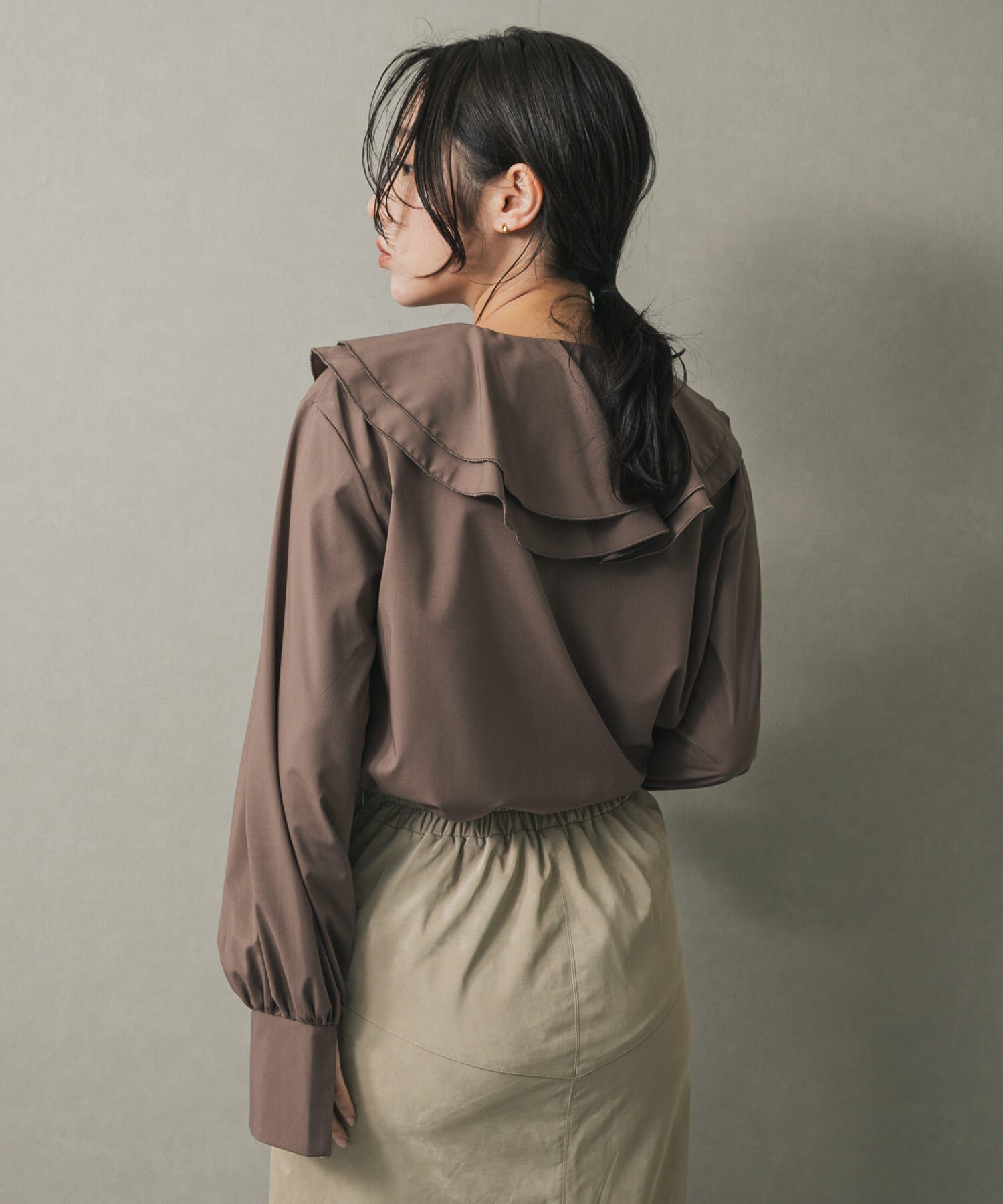 SENSE OF PLACE by URBAN RESEARCH「Vネックラッフルブラウス」|シャツ・ブラウス|