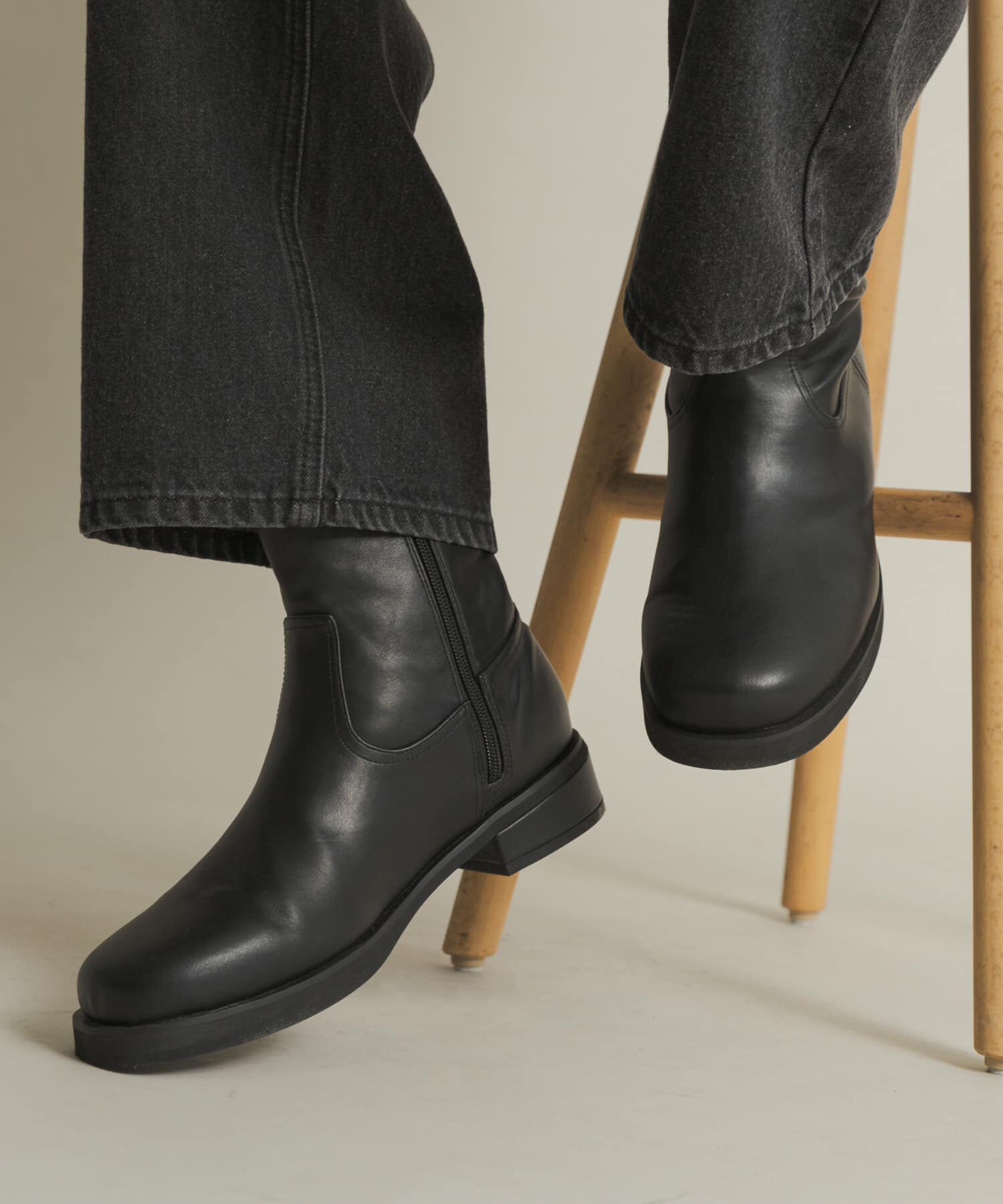 SENSE OF PLACE by URBAN RESEARCH「ラウンドトゥサイドジップブーツ」|ショートブーツ|ブラック