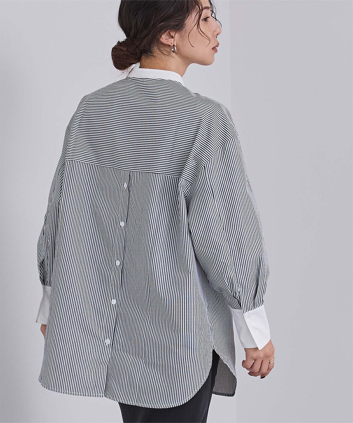 ur's「釦バックスリットチュニックシャツ」|シャツ・ブラウス|