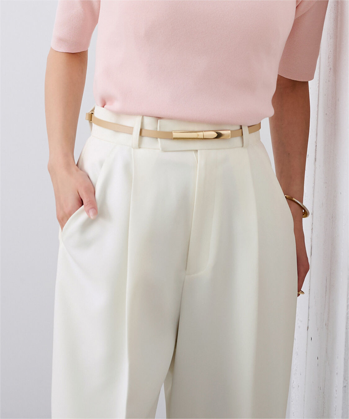 ur's「美シルエットワンタックワイドパンツ」|スラックス|