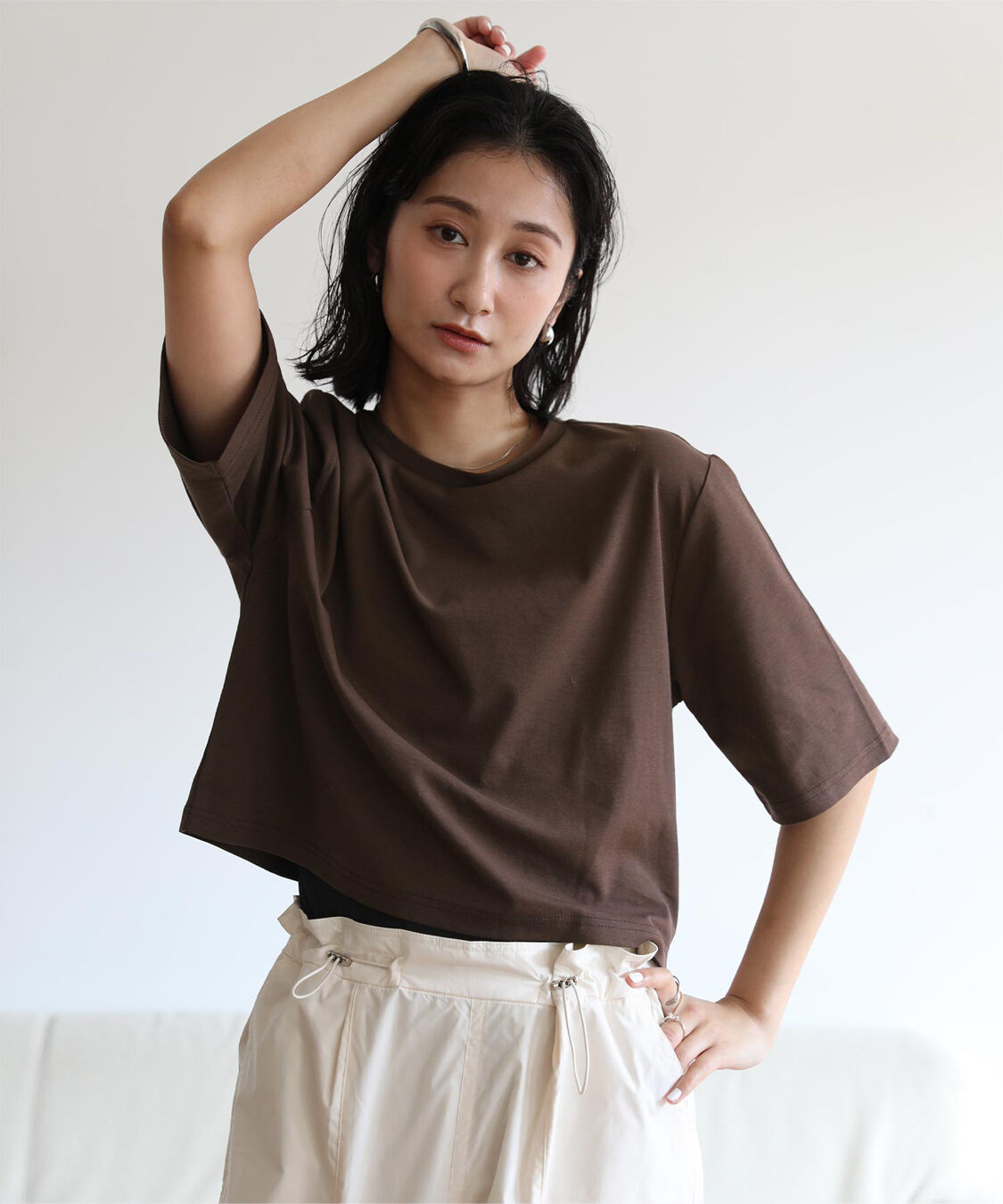 ur's「汗染み防止クロップドTシャツ」|Tシャツ・カットソー|ブラウン