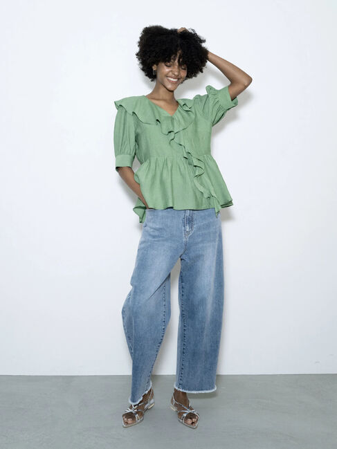 Te chichi「【松井愛莉着用】カーブDenimパンツ《2025summer catalog item》」|その他|サックスブルー