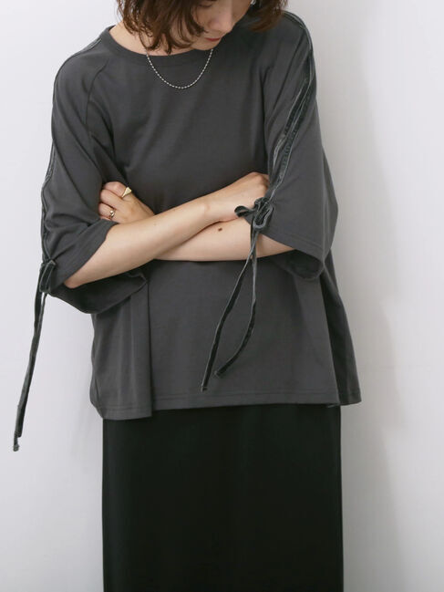 Samansa Mos2 blue「◎【接触冷感】ベロアラインリボンTシャツ」|Tシャツ・カットソー|チャコールグレー