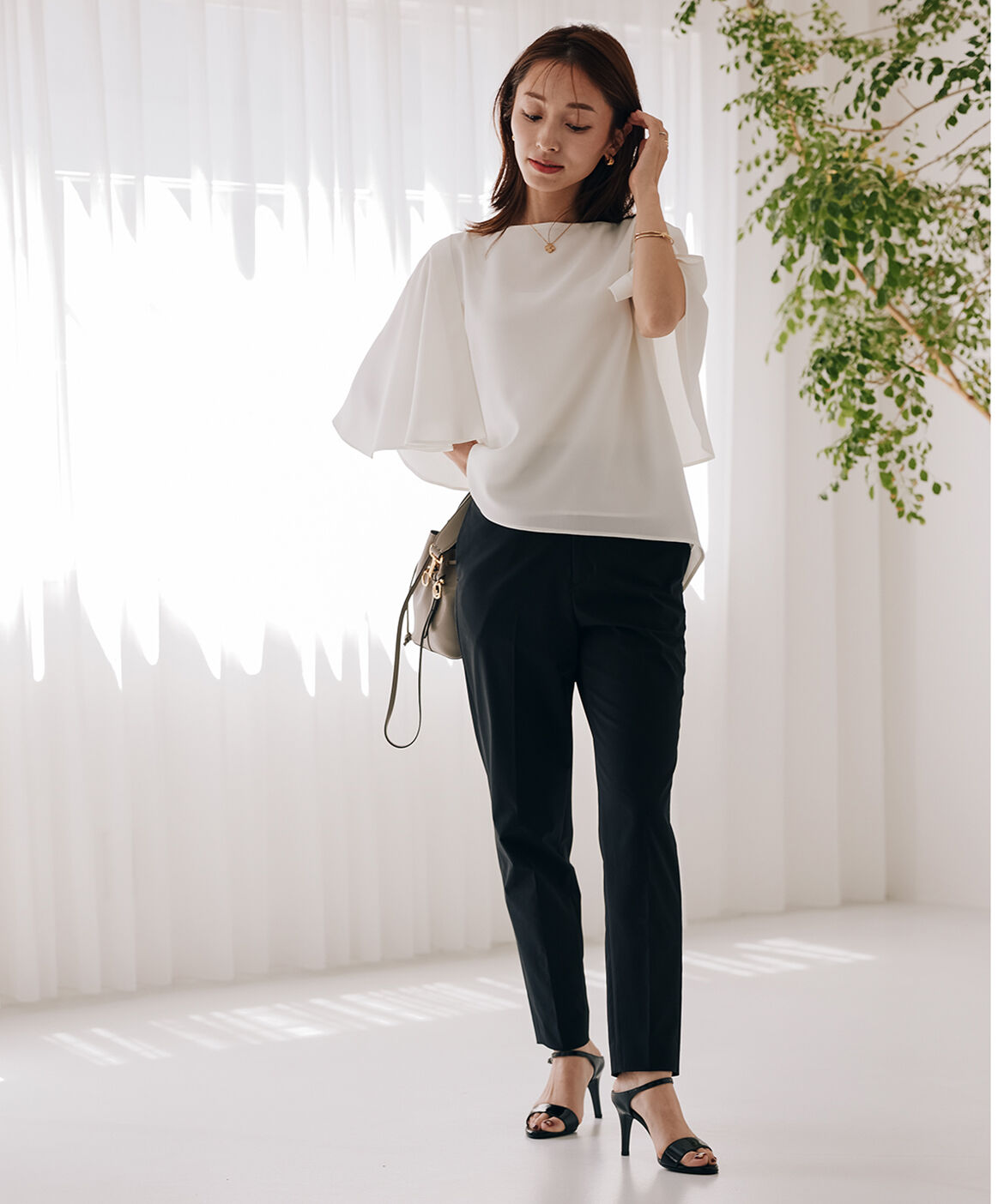 Maglie le cassetto「《M Maglie le cassetto&times;吉田理紗》美脚ストレートパンツ」|スラックス|ブラック