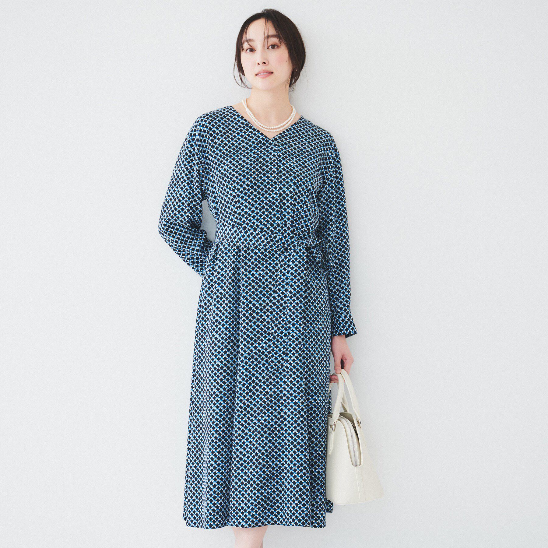 UNTITLED「【きれいめ／オフィス】スクエアジオメトリック柄ワンピース」|ワンピース|