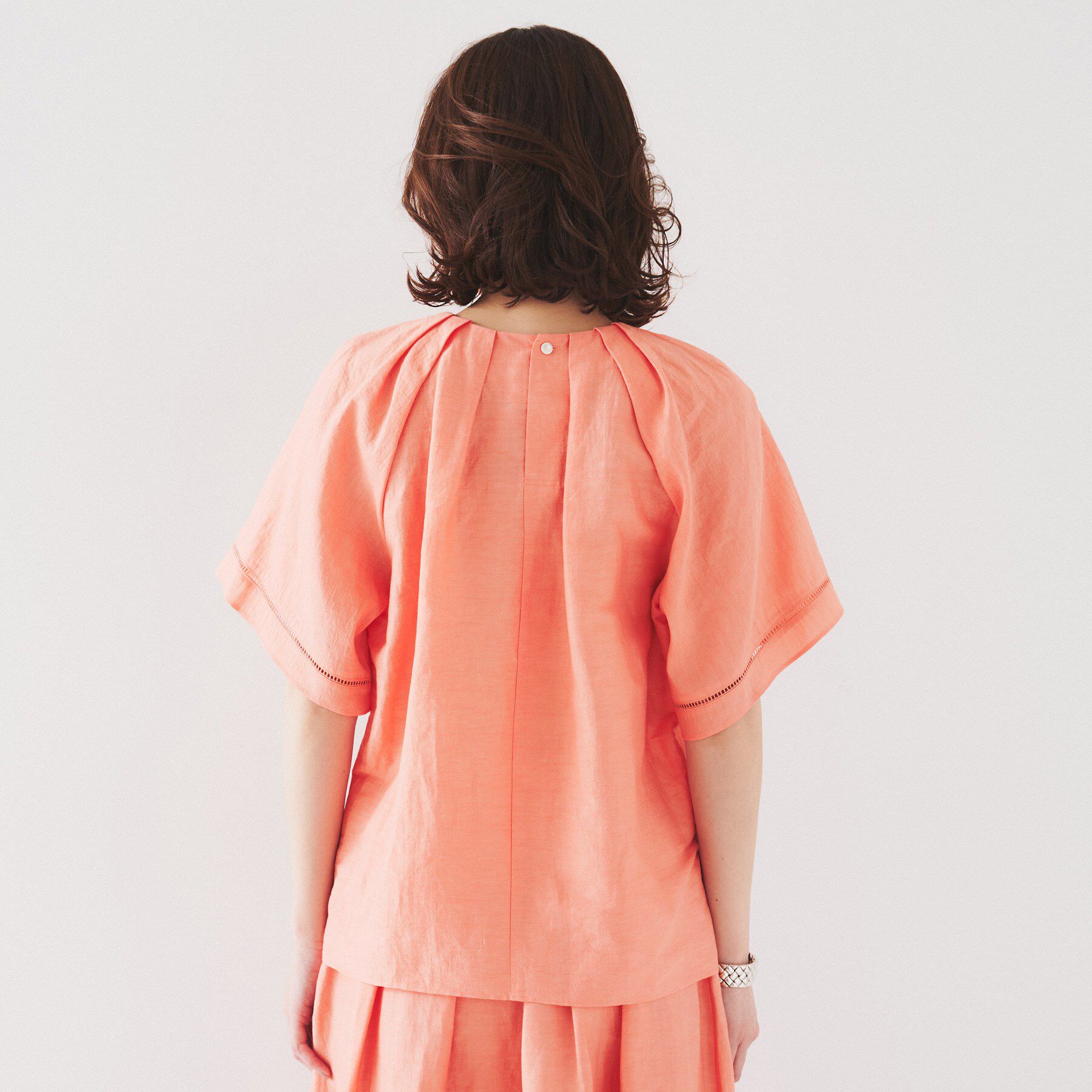 UNTITLED「【セットアップ可能】リネン混 タックブラウス」|シャツ・ブラウス|