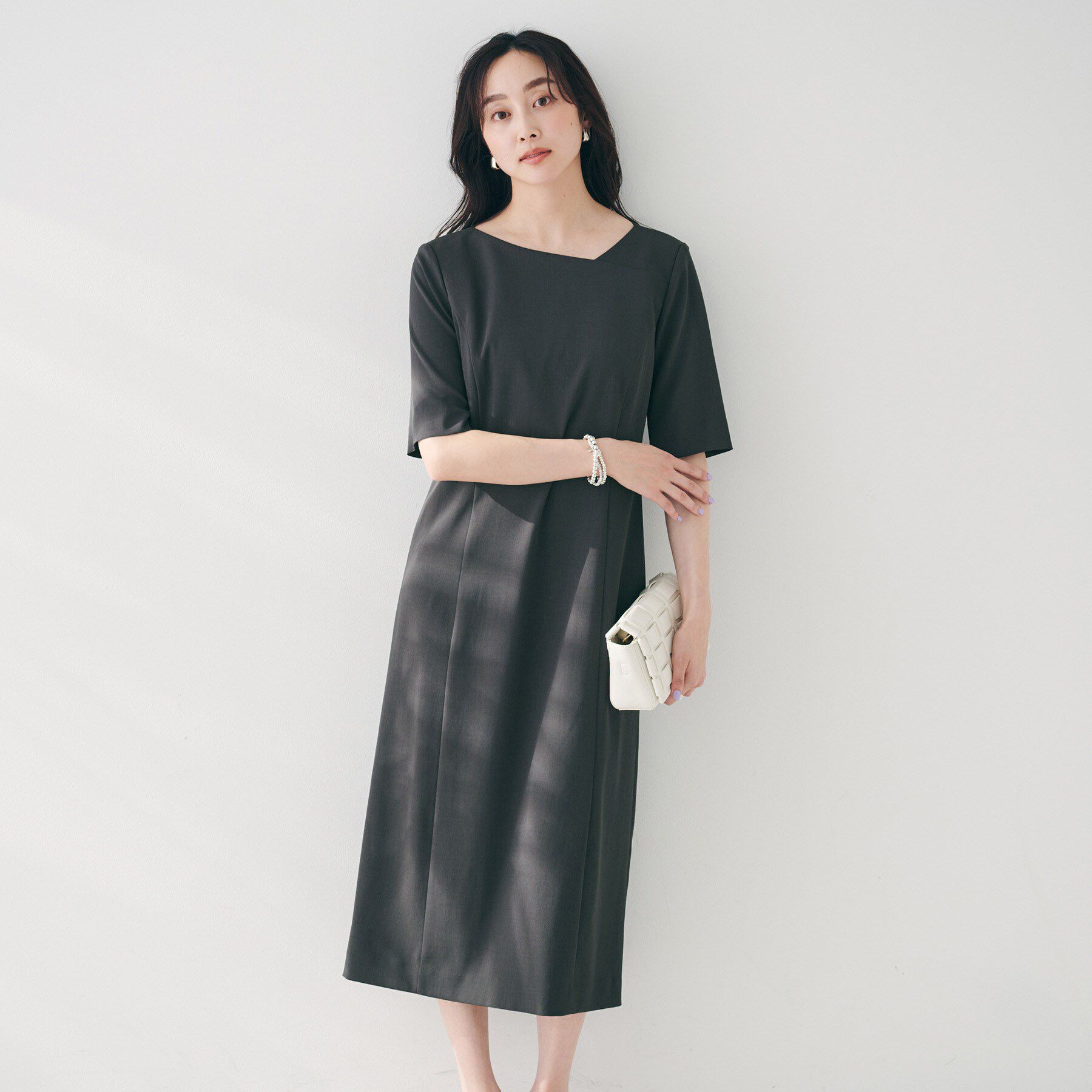 UNTITLED「【きれいめ/上品/夏ワンピ】アシメネックワンピース」|ワンピース|