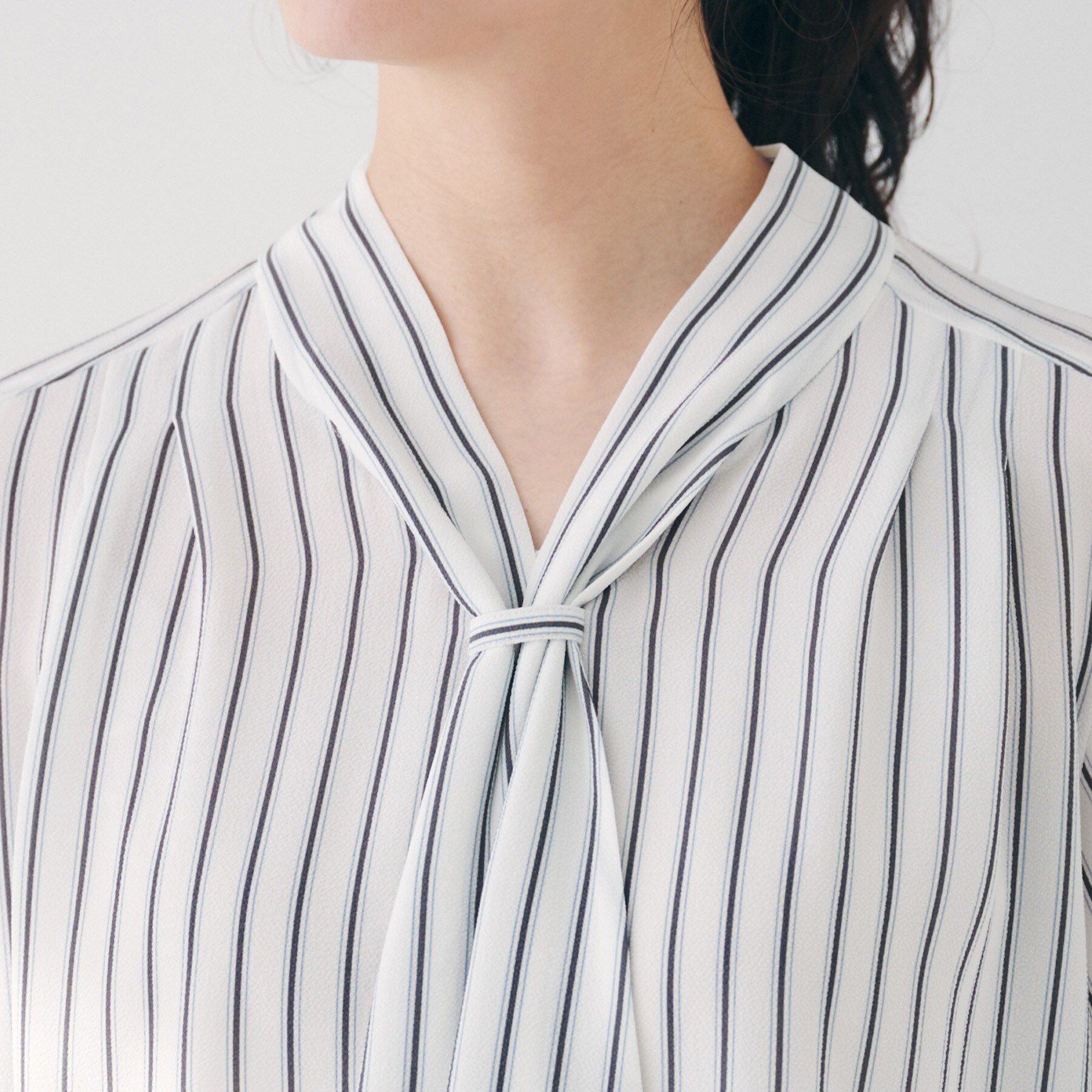 UNTITLED「【通勤/オフィス/二の腕カバー】ボウタイブラウス」|シャツ・ブラウス|