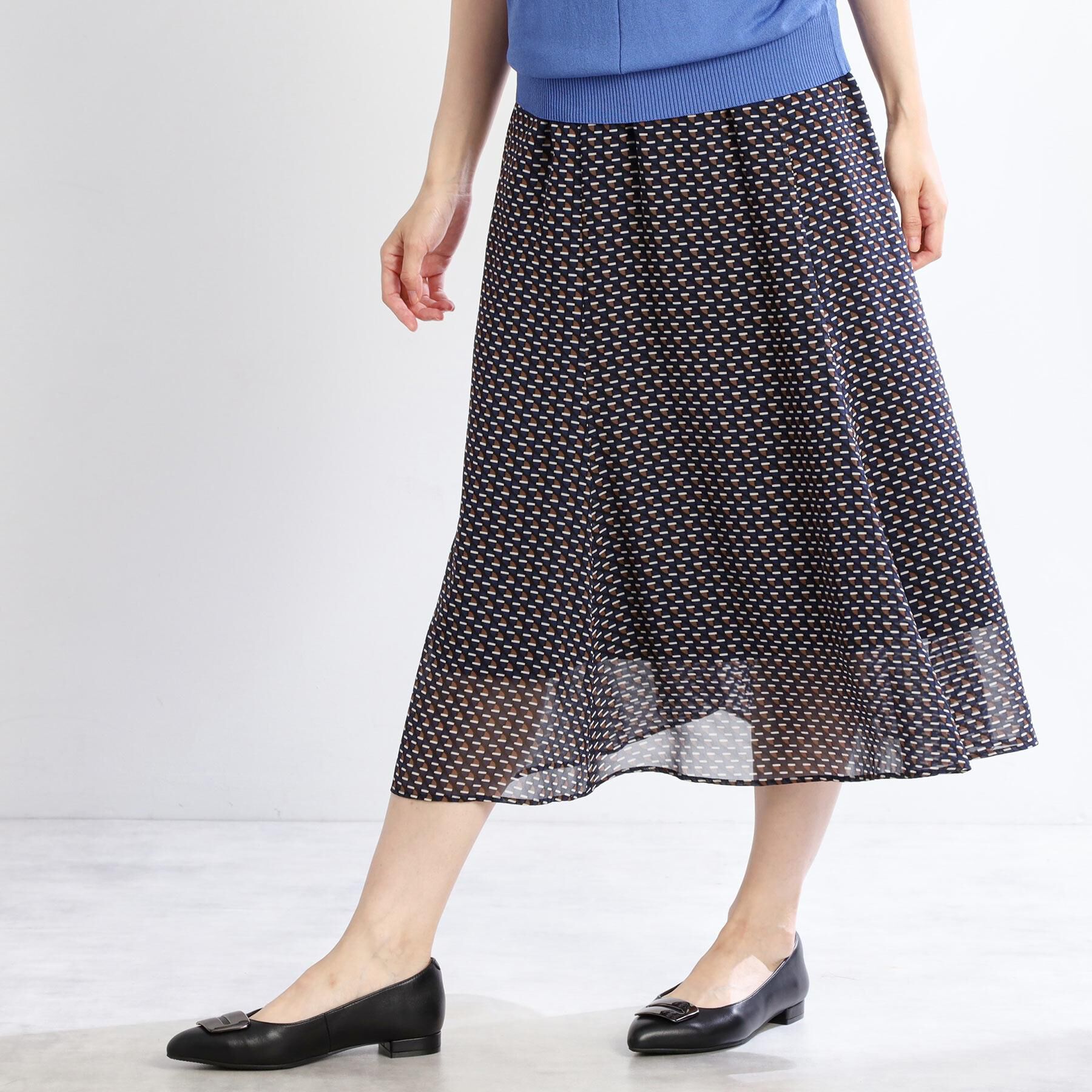 Reflect「【WEB先行カラーあり／マシンウォッシュ可／ウエスト総ゴム】コツキ幾何柄ロングスカート」|スカート|