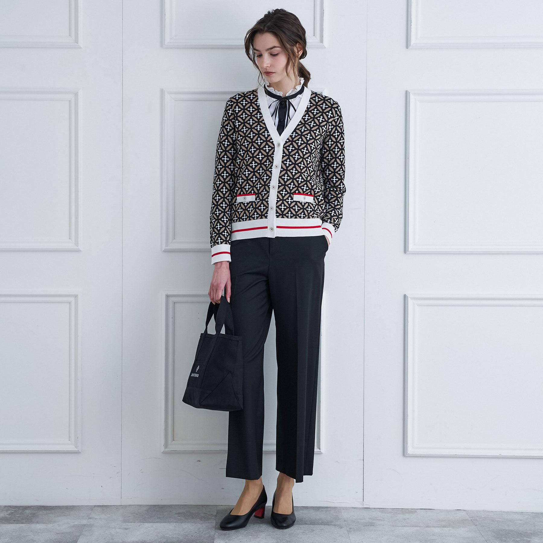 DRESSTERIOR「オーバーラップサークルVネックカーディガン」|カーディガン|