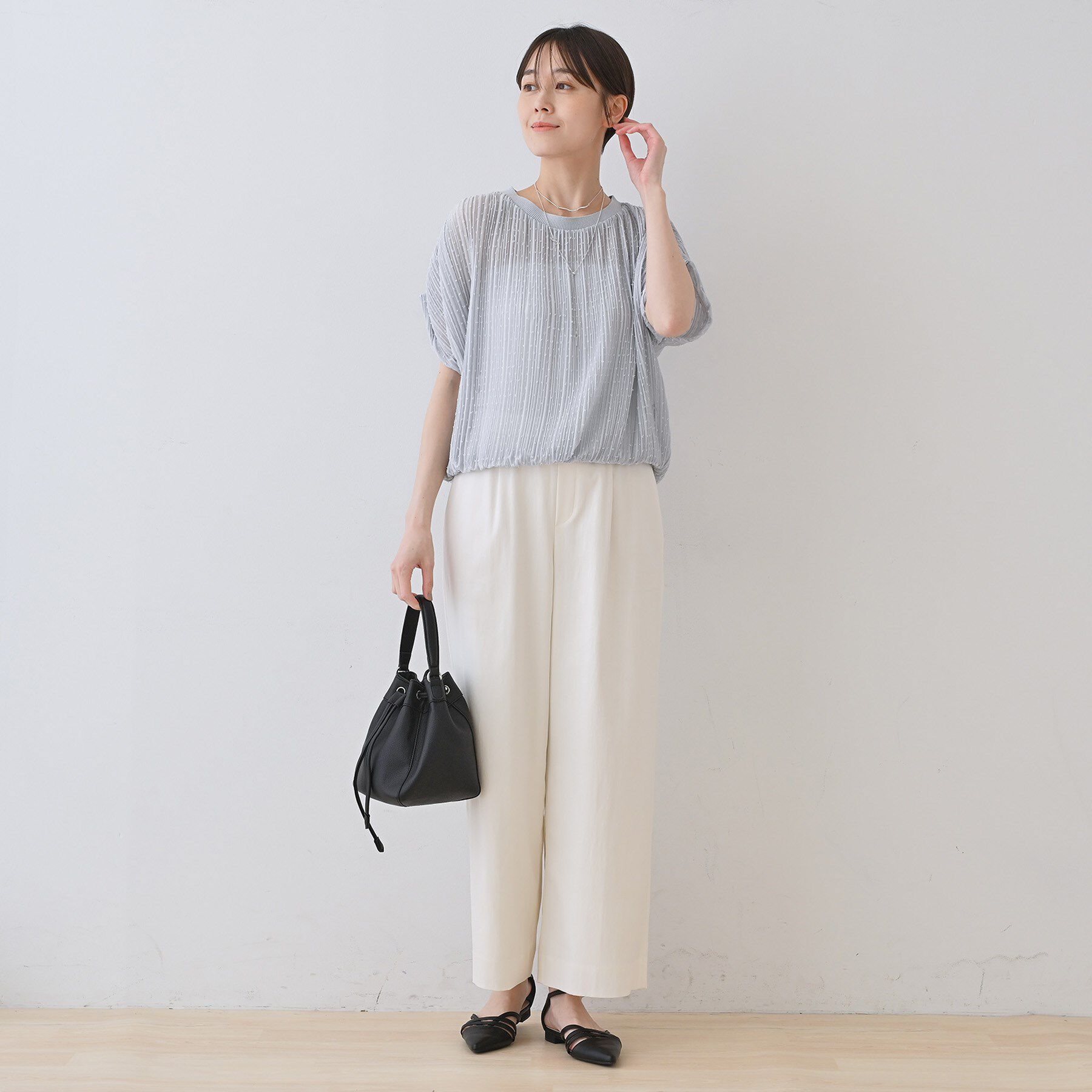 INDIVI「【洗える／ドット柄／凹凸素材】プリーツデザインブラウス」|シャツ・ブラウス|